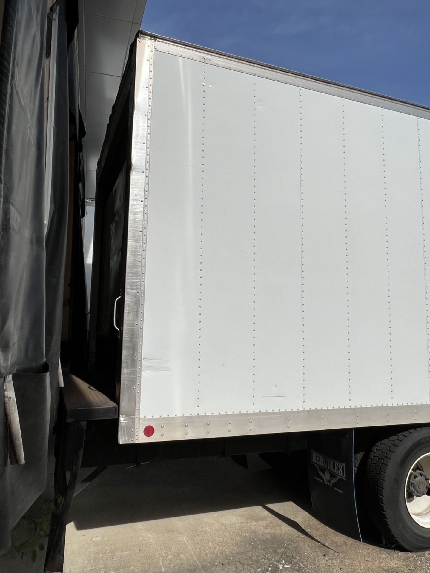 2013 INTL 4400 SBA 6 REFRIGERATED TRUCK - Image 3 of 7