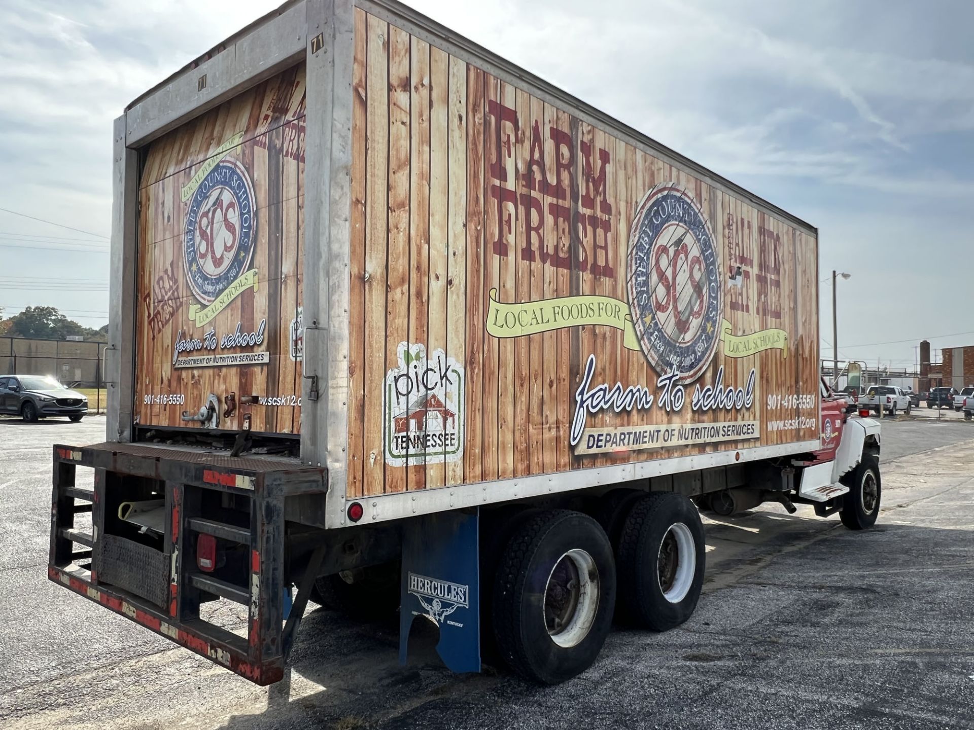 1994 FORD FT900 BOX TRUCK - Image 3 of 8