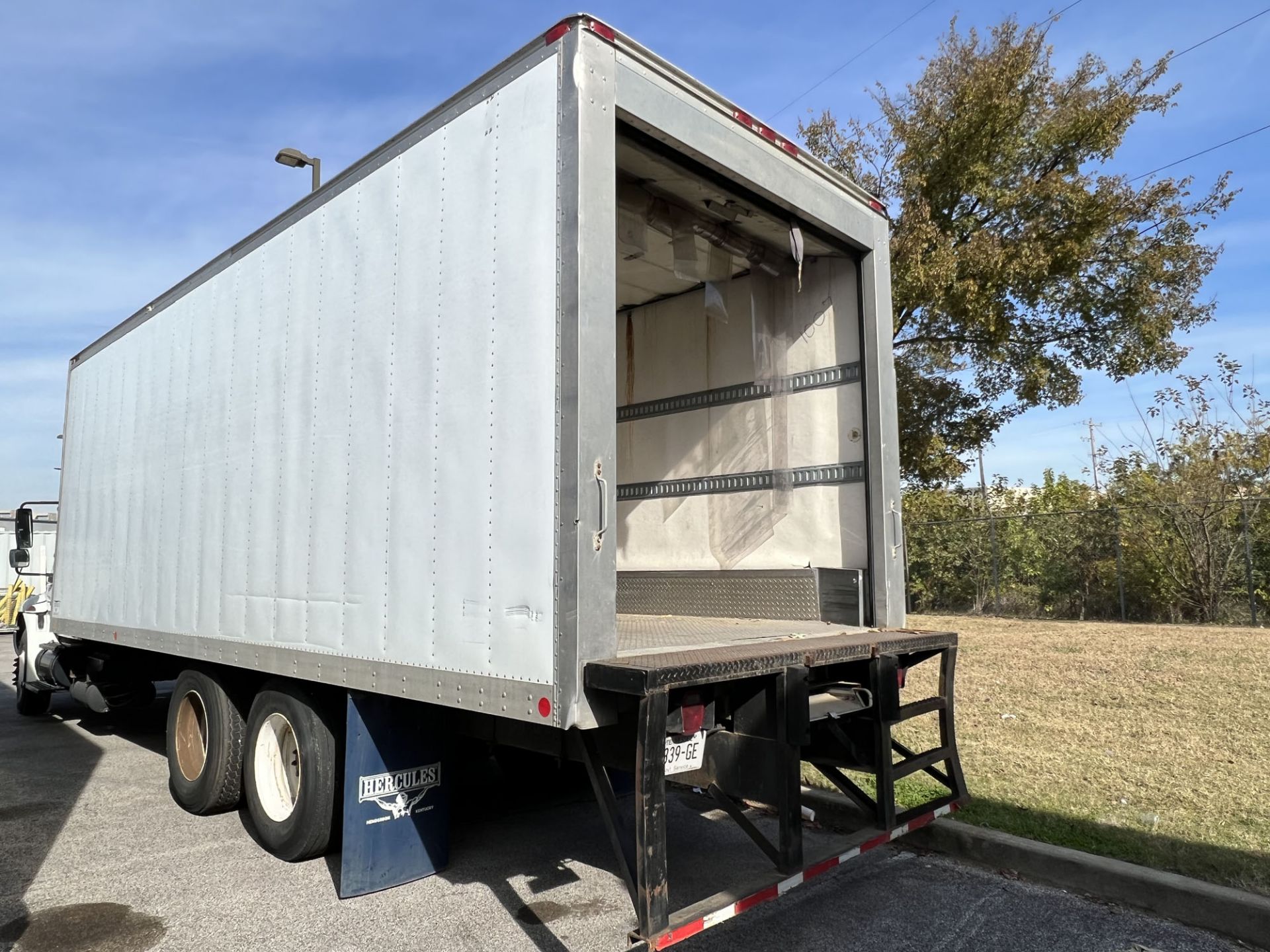 2010 INTL 4400 REFRIGERATED TRUCK - Image 4 of 8