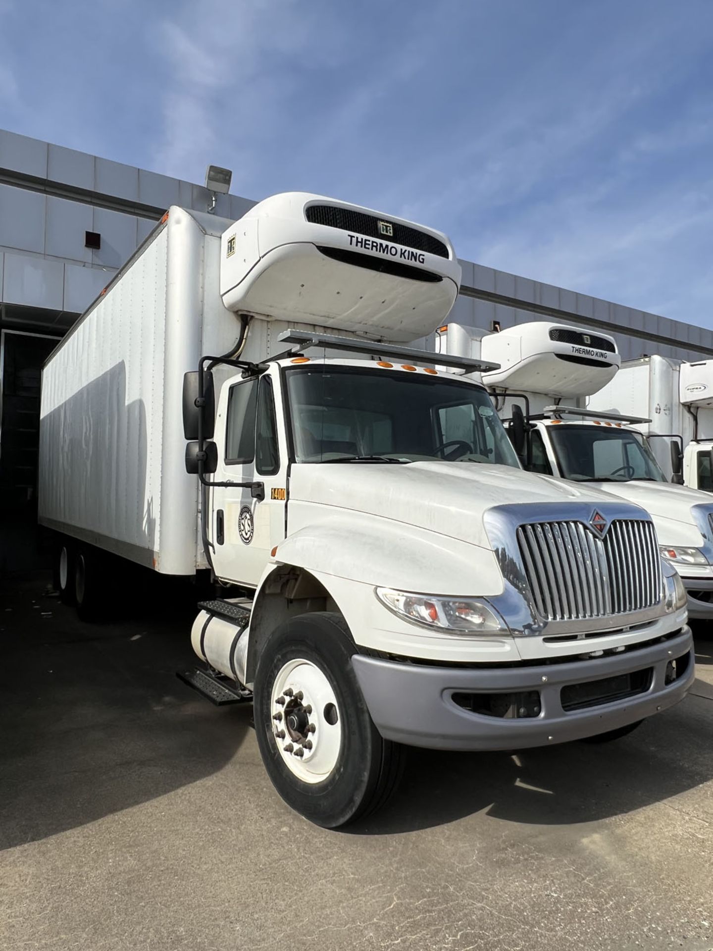 2014 INTL 4400 SBA 6 REFRIGERATED TRUCK - Image 2 of 7