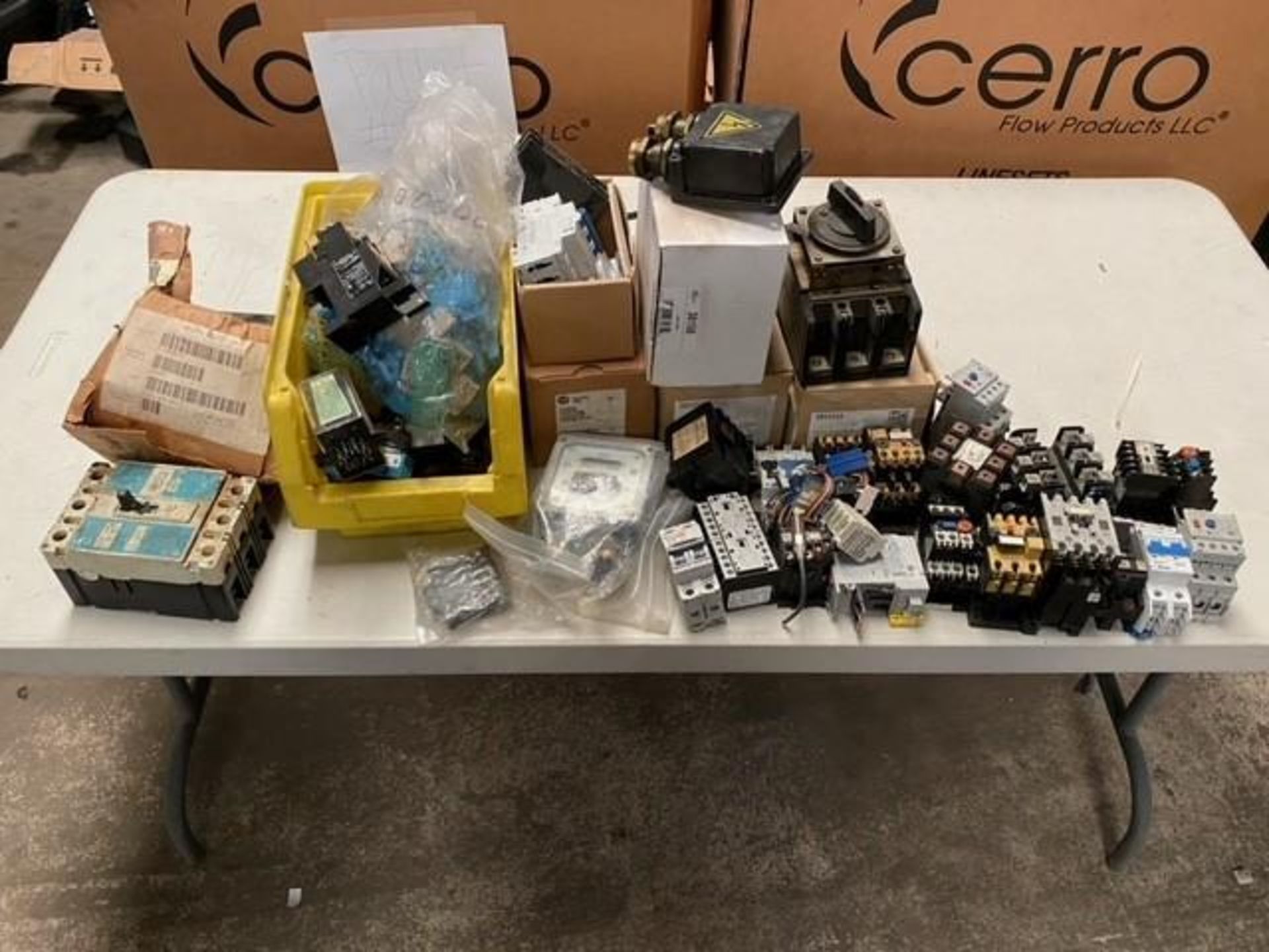 Lot of Miscellaneous Electrical