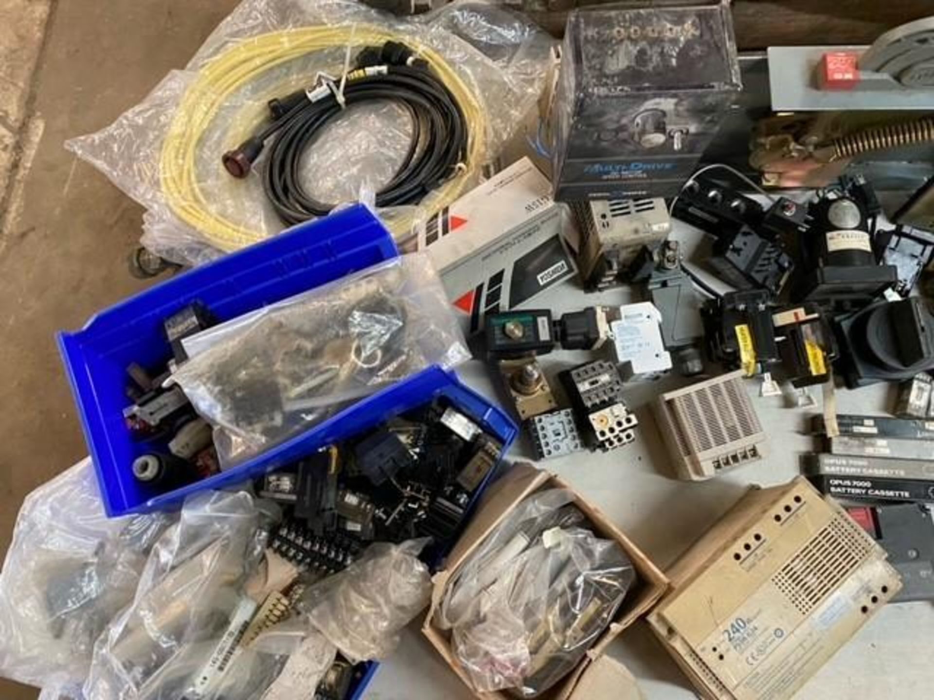 HUGE Lot of Electrical Supplies - Image 4 of 11