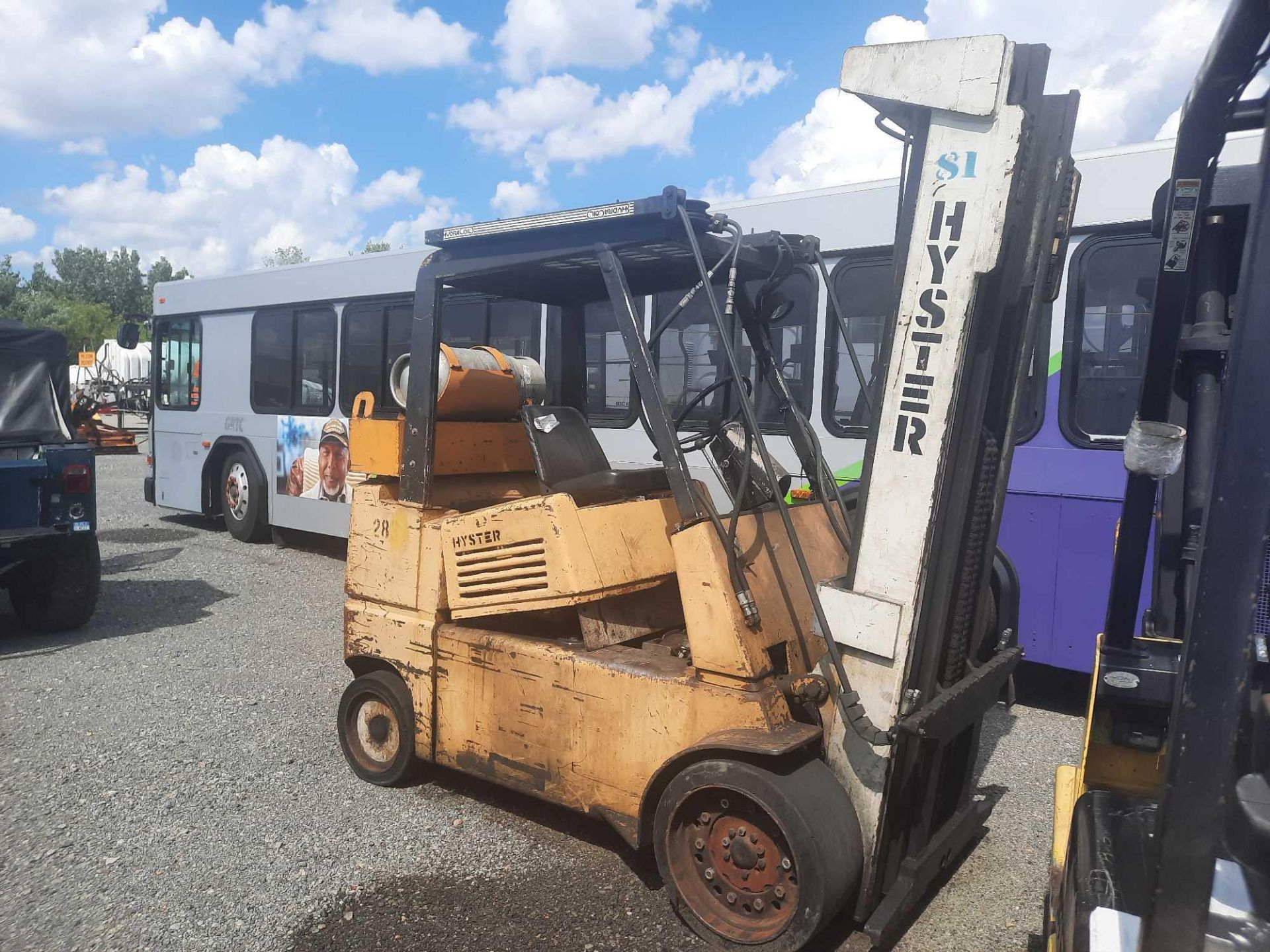 Hyster S100E Forklift INOP - Image 2 of 28