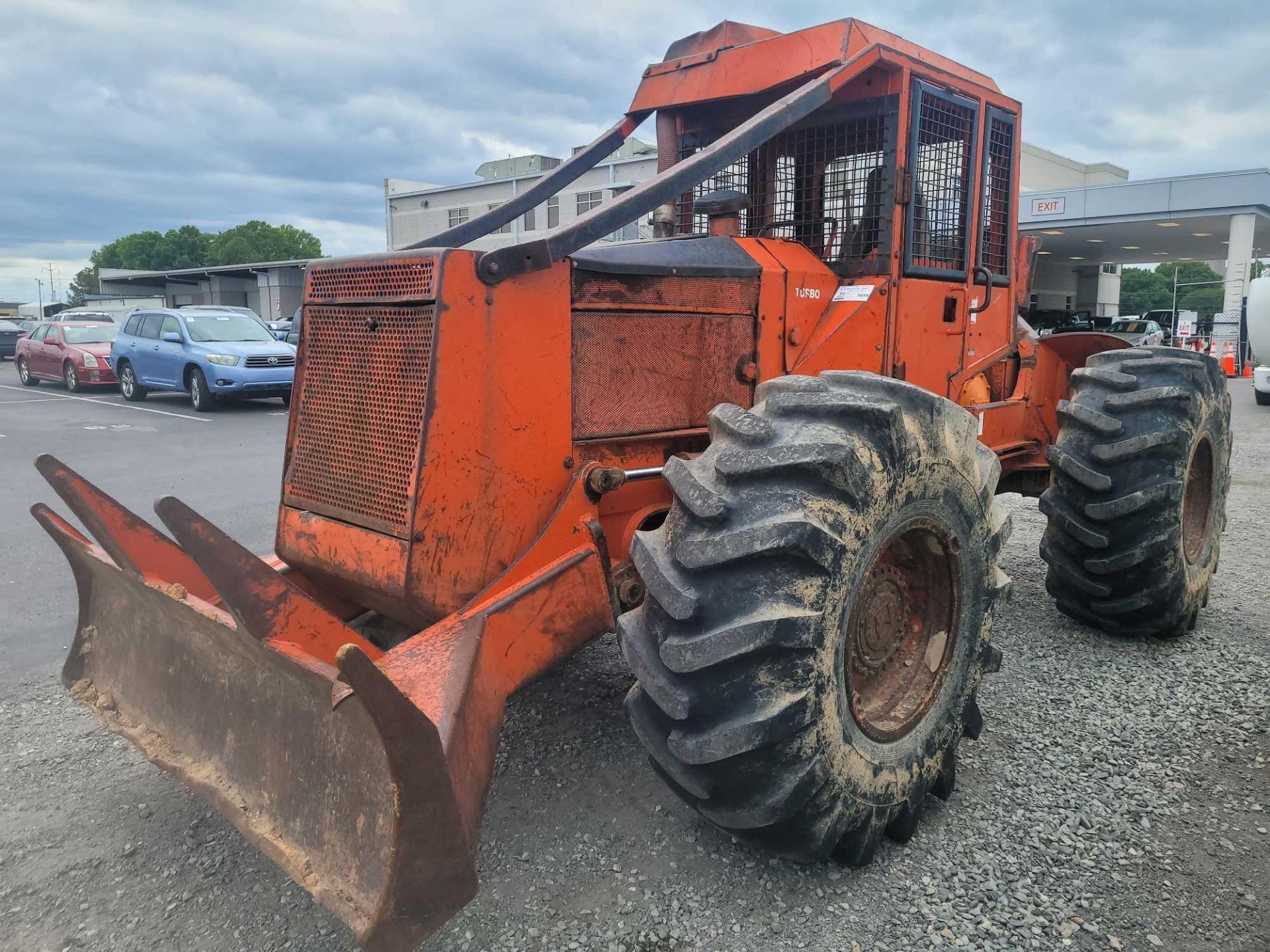 Timberjack 380B Skidder - Image 7 of 80