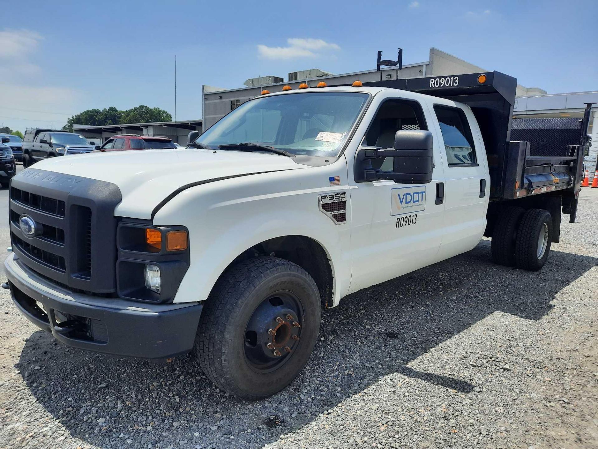 2008 Ford F350 Crew Cab Super Duty Dump Truck - Image 2 of 40