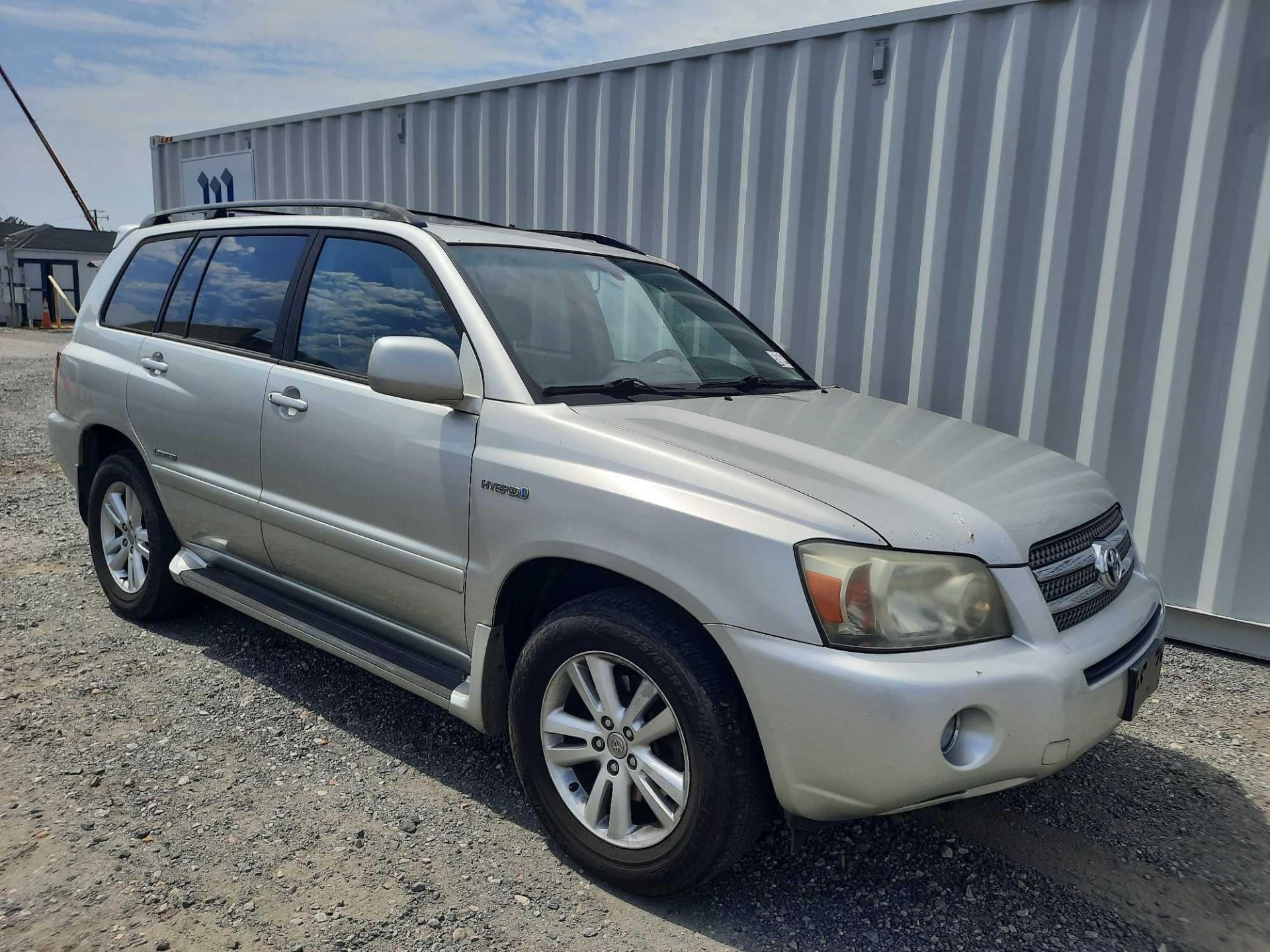 2006 Toyota Highlander Limited Hybrid - Image 2 of 10