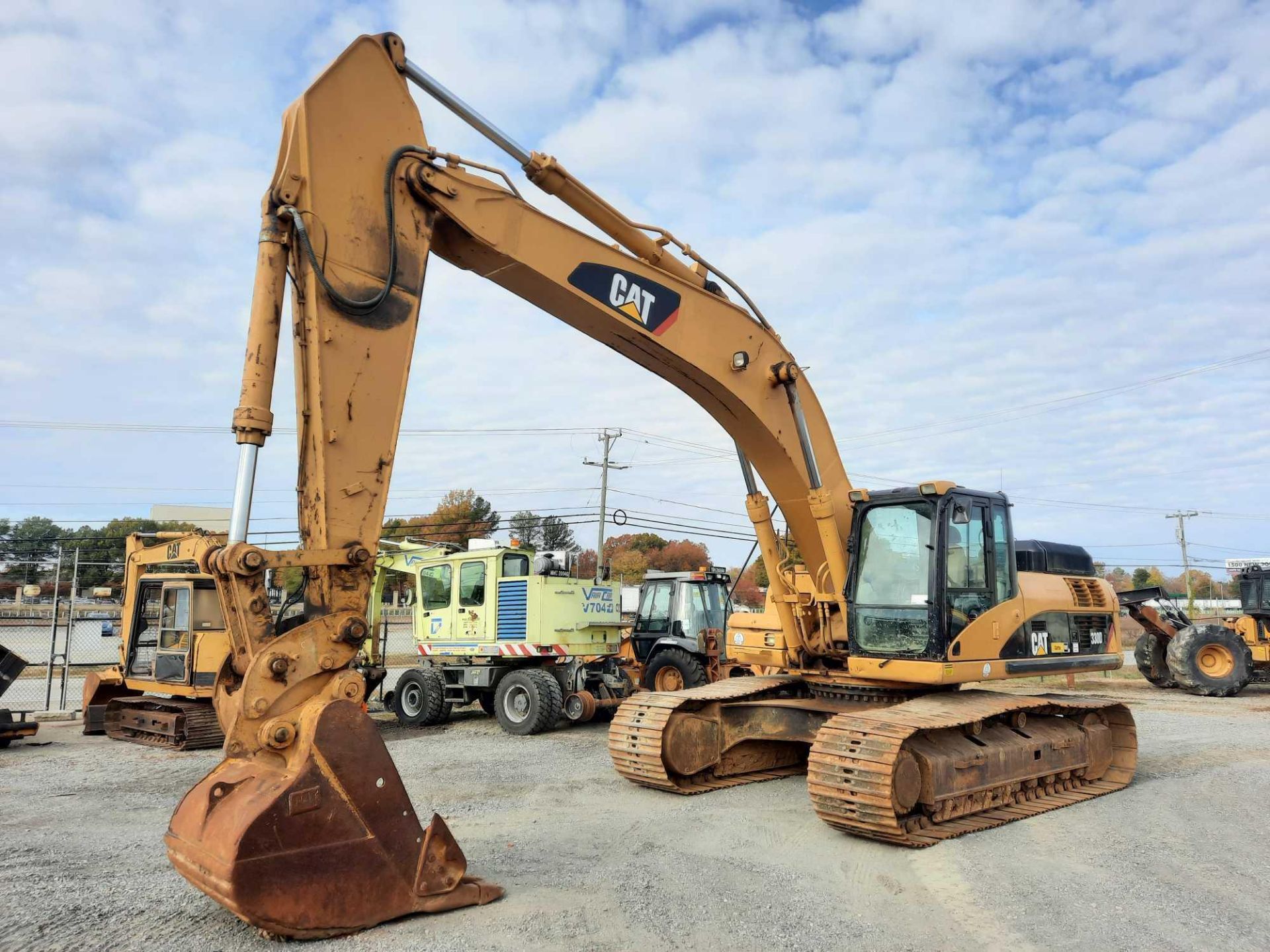 (SUBJECT TO OWNER CONFIRMATION) 2007 Caterpillar 330DL Excavator