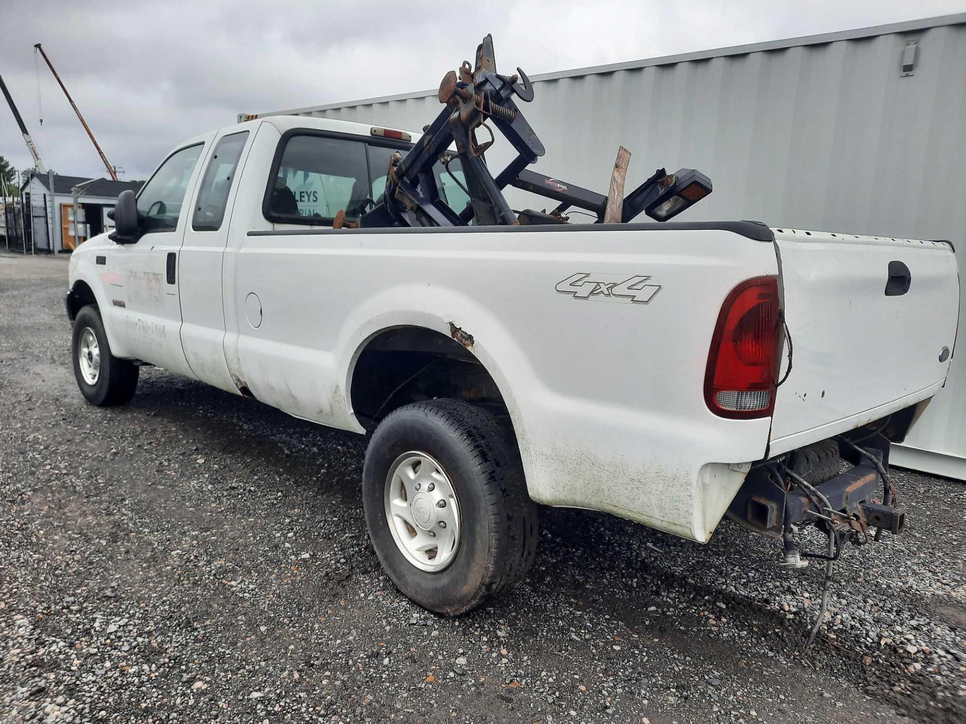 2003 Ford F350 XL Super Duty 4x4 (INOP) - Image 8 of 24