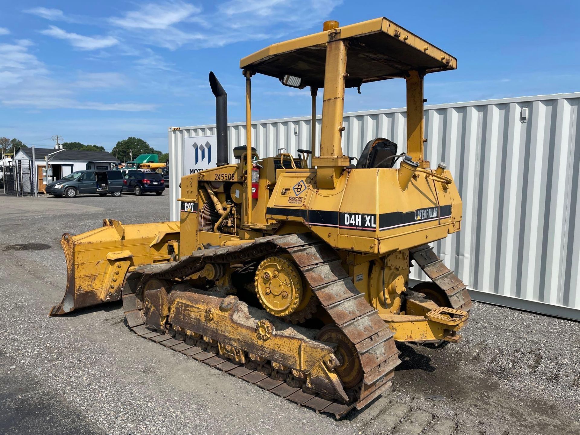 Caterpillar D4H XL Bulldozer - Image 4 of 38