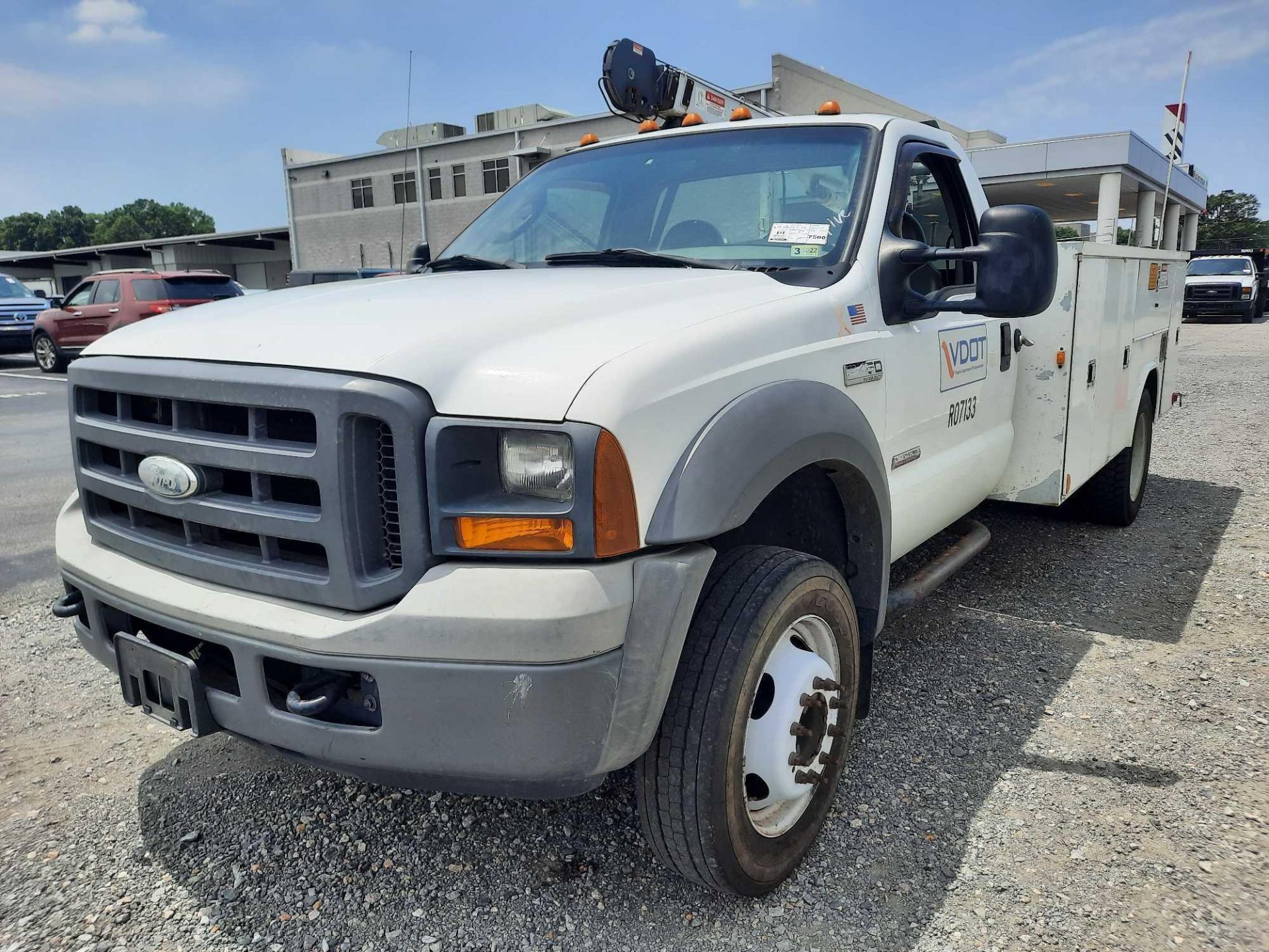 2005 Ford F450 Super Duty Utility Body Truck - Image 8 of 48