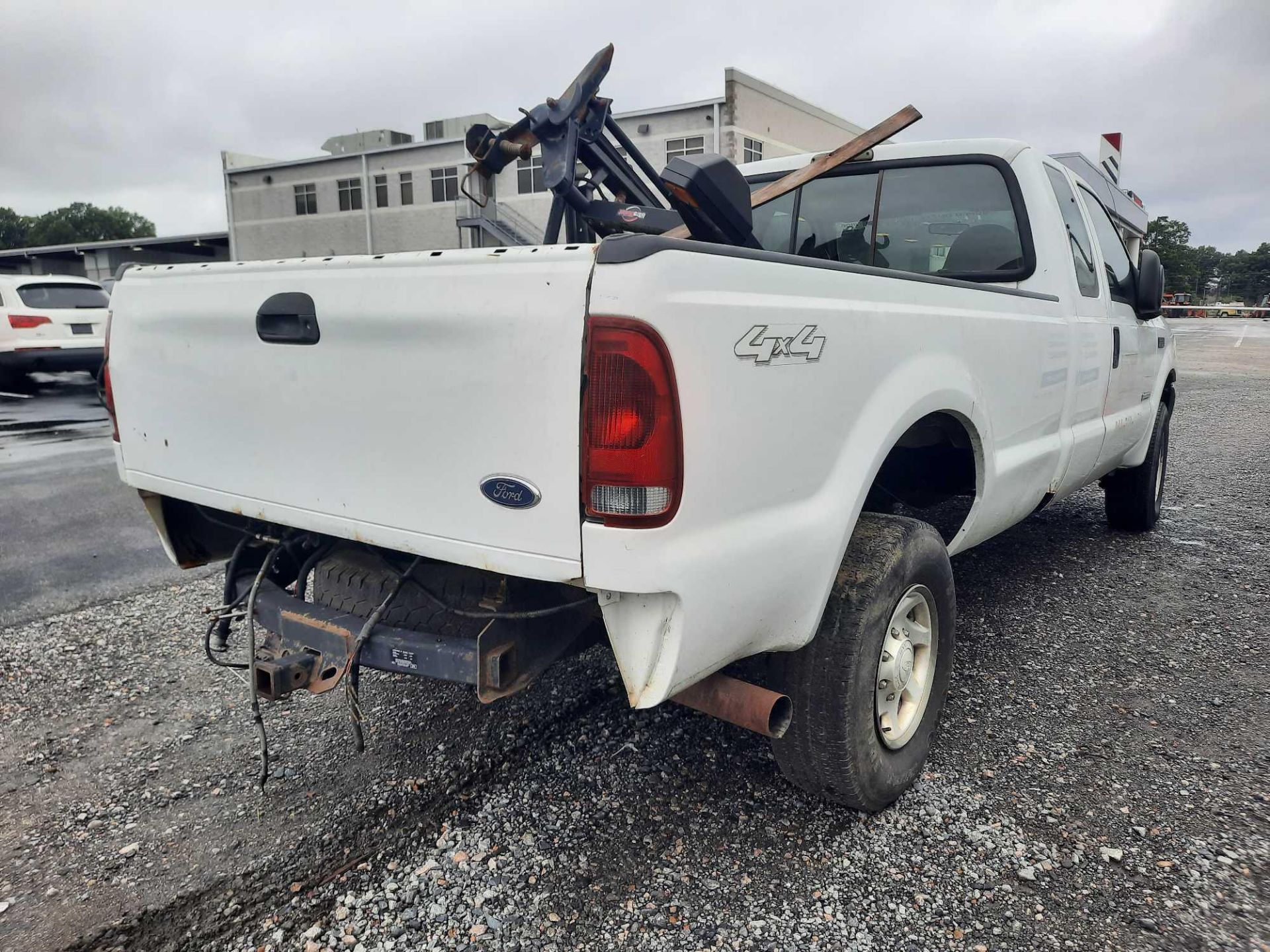 2003 Ford F350 XL Super Duty 4x4 (INOP) - Image 5 of 24