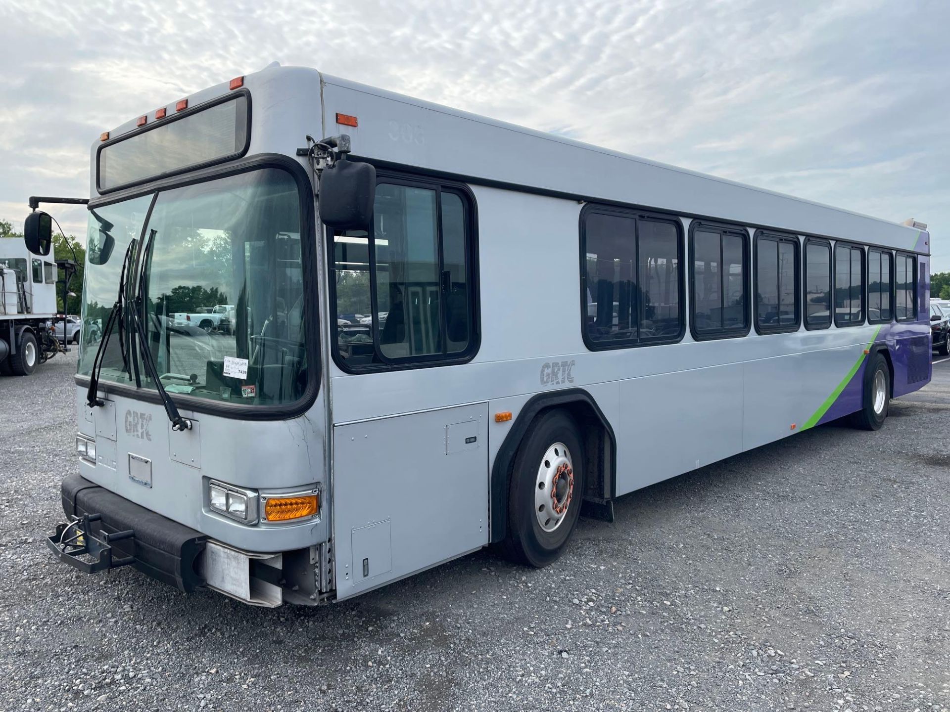 2008 Gillig G27D102N4 Transit Bus (INOP) - Image 7 of 58