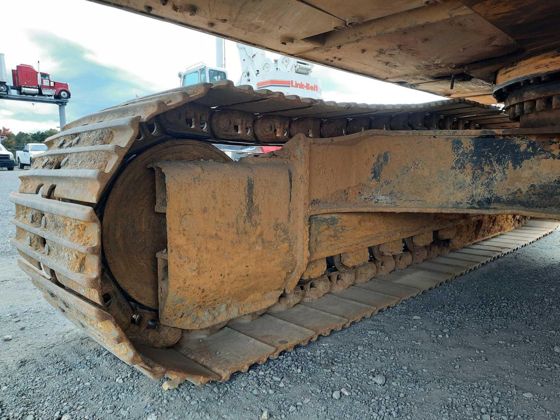 (SUBJECT TO OWNER CONFIRMATION) 2007 Caterpillar 330DL Excavator - Image 46 of 80