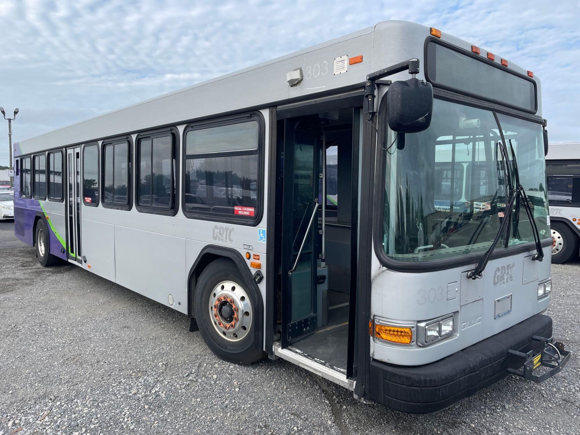 2008 Gillig G27D102N4 Transit Bus (INOP)