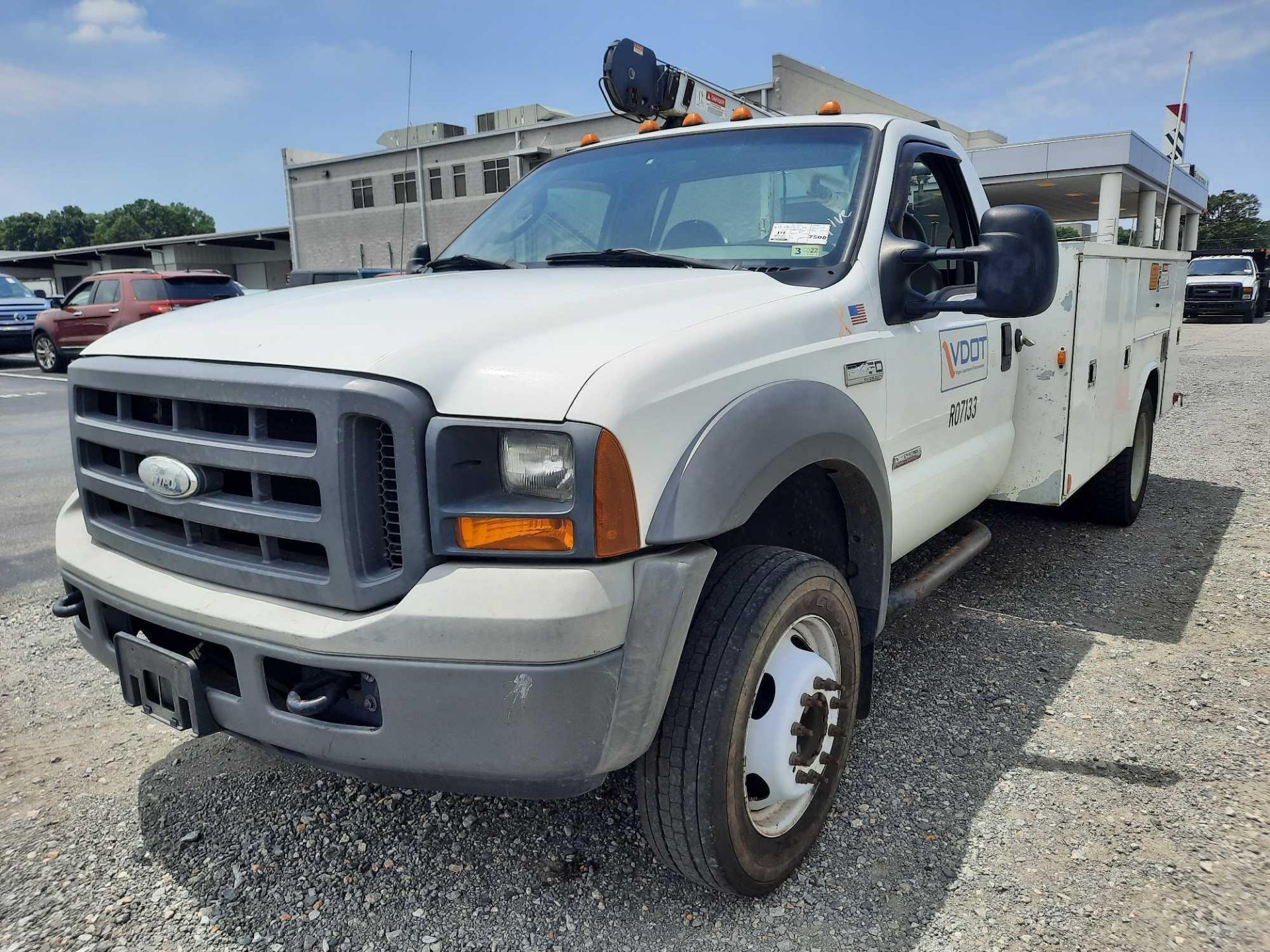 2005 Ford F450 Super Duty Utility Body Truck - Image 7 of 48