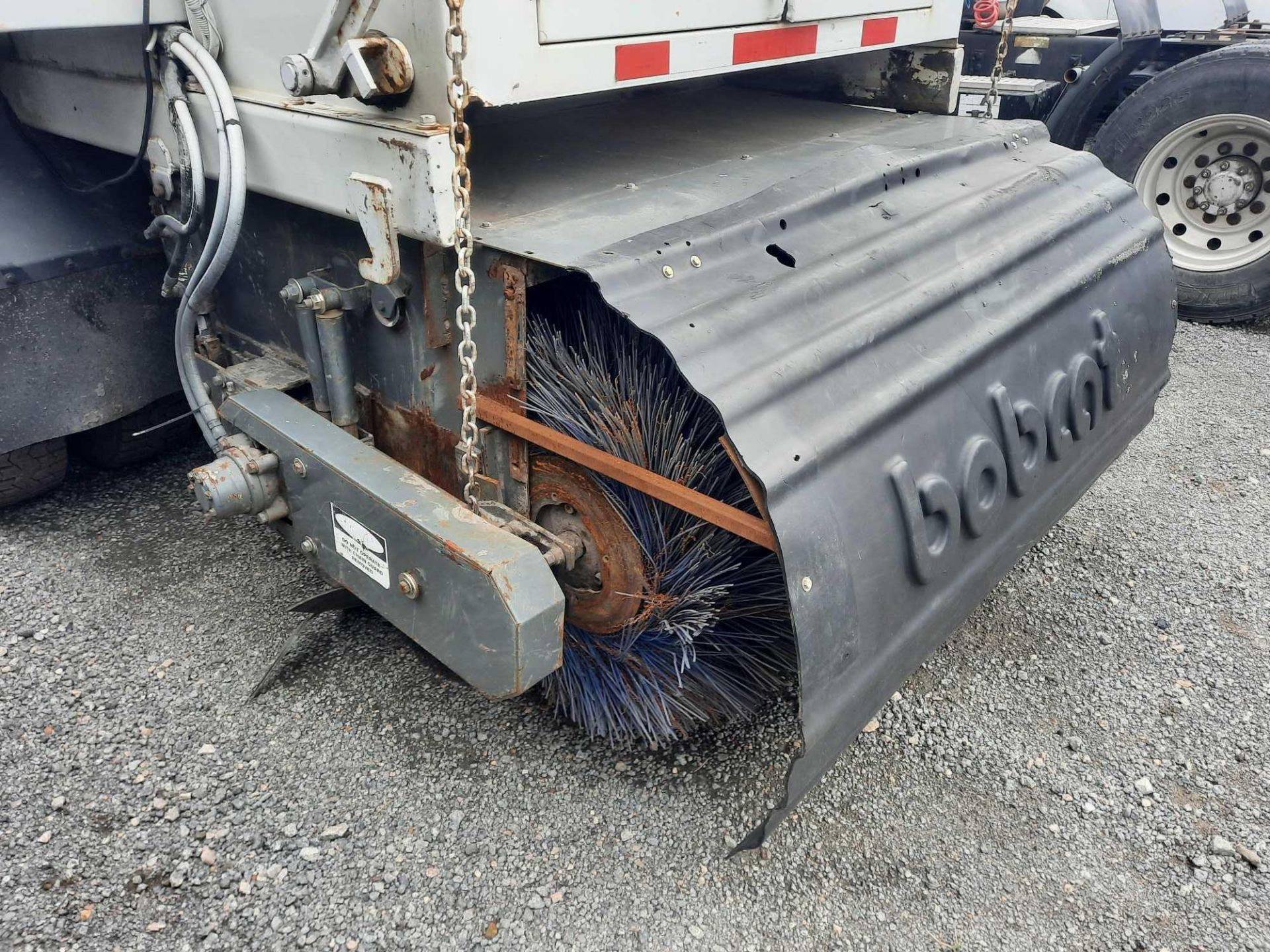 1999 Freightliner FL70 Sweeper Truck - Image 41 of 54