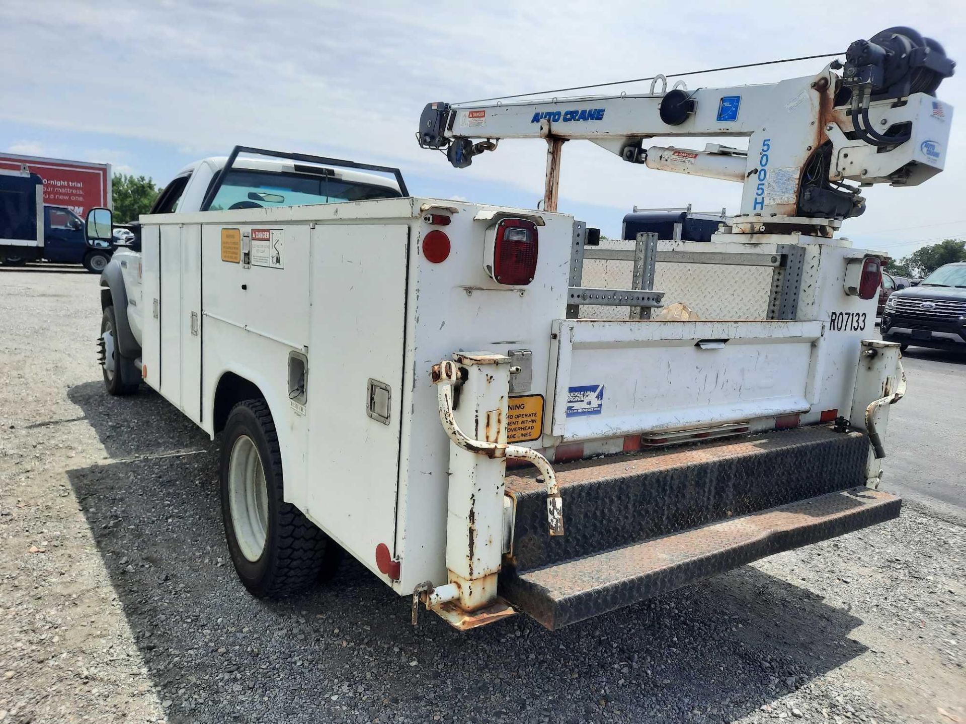 2005 Ford F450 Super Duty Utility Body Truck - Image 6 of 48