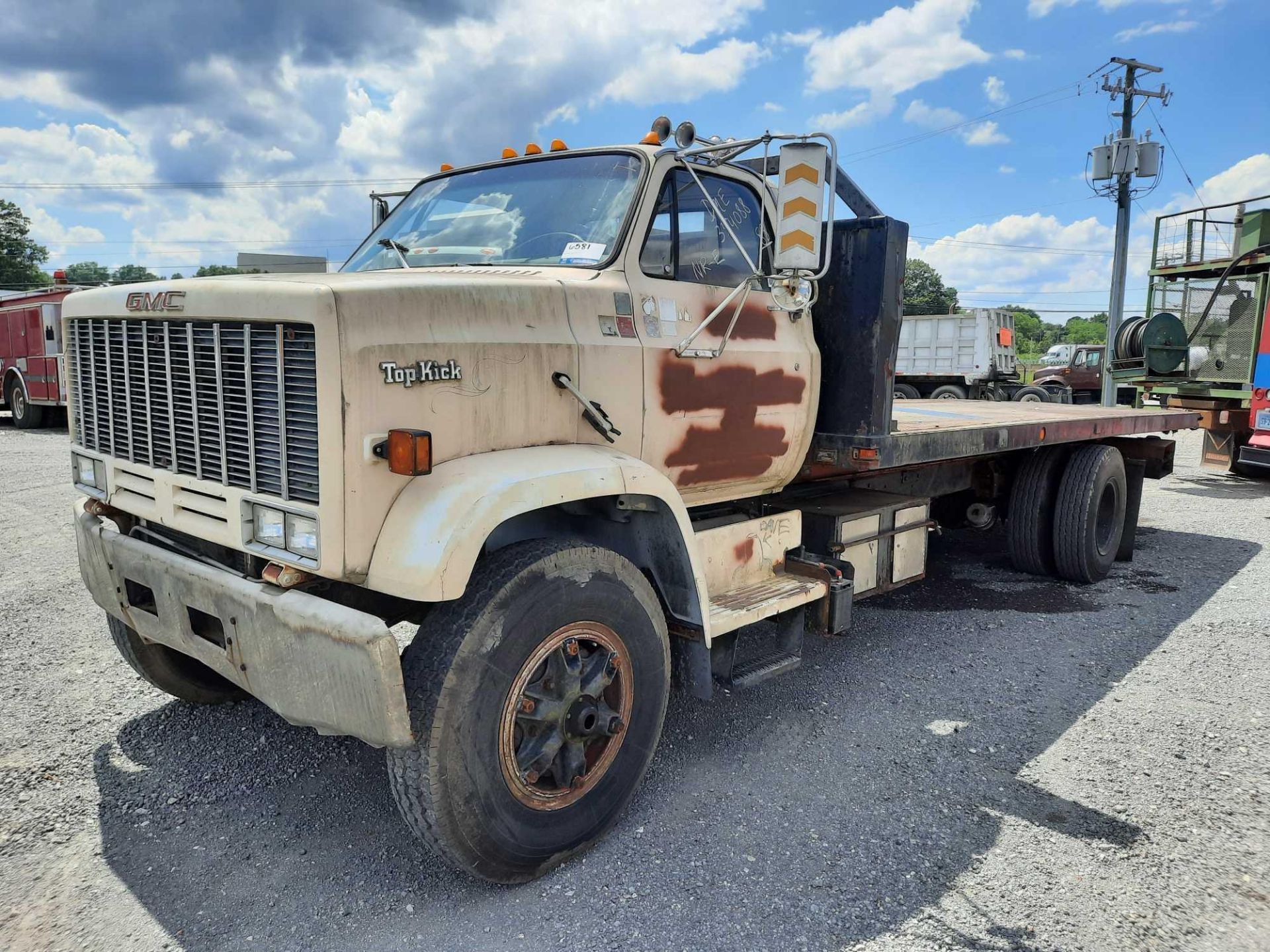 GMC C7000 Topkick S/A Rollback Truck - Image 2 of 36