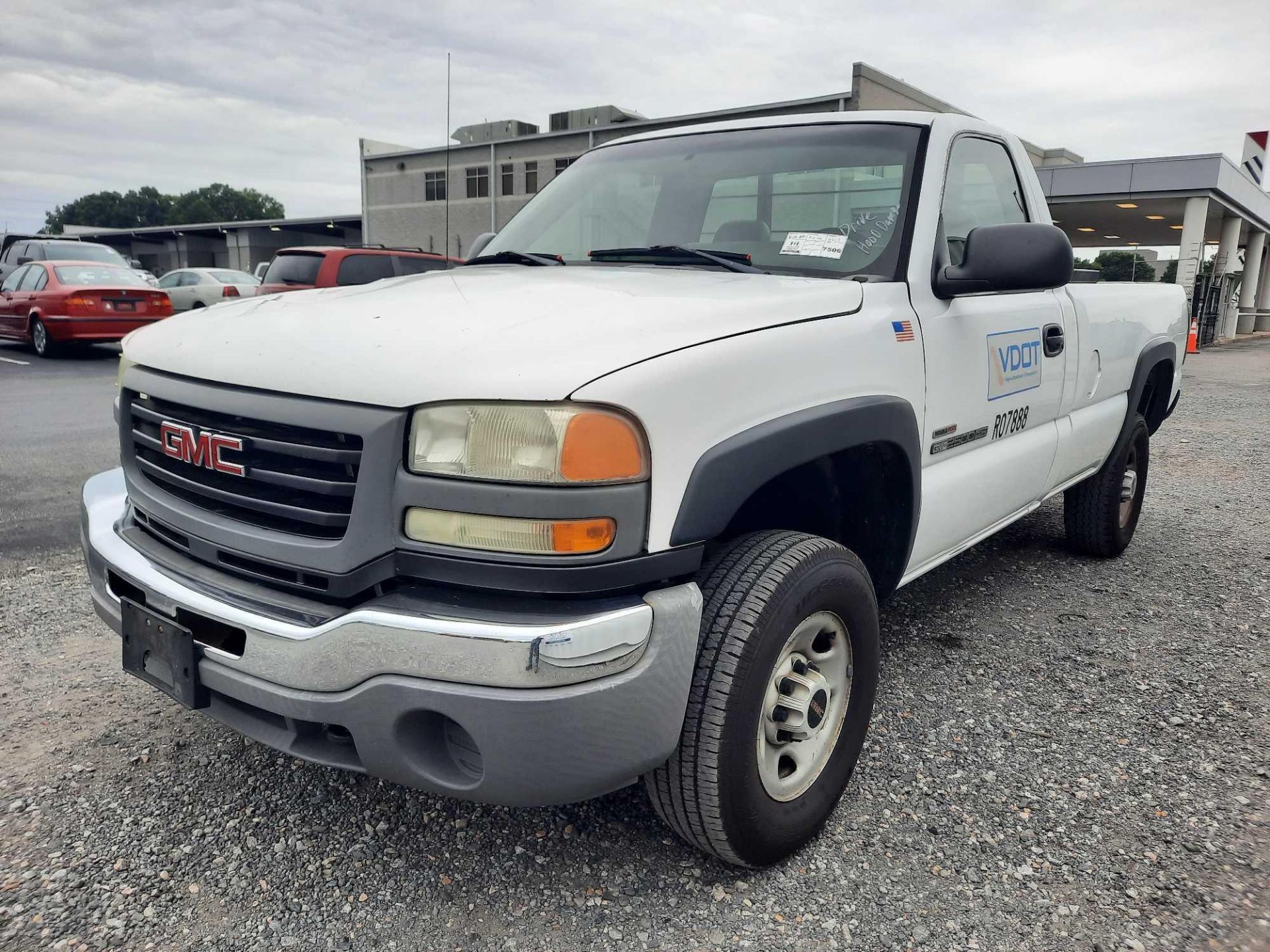 2005 GMC 2500 Pickup Truck