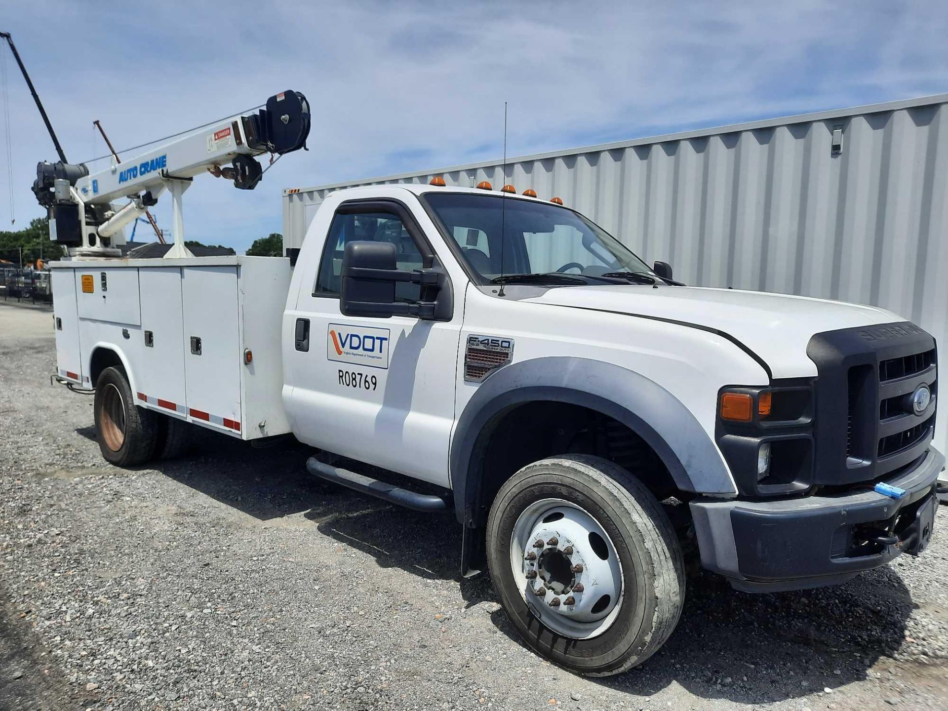 2008 Ford F450 Utility Body Truck W/ 2008 Gardner Denver CAERSA22HGR7 Air Compressor