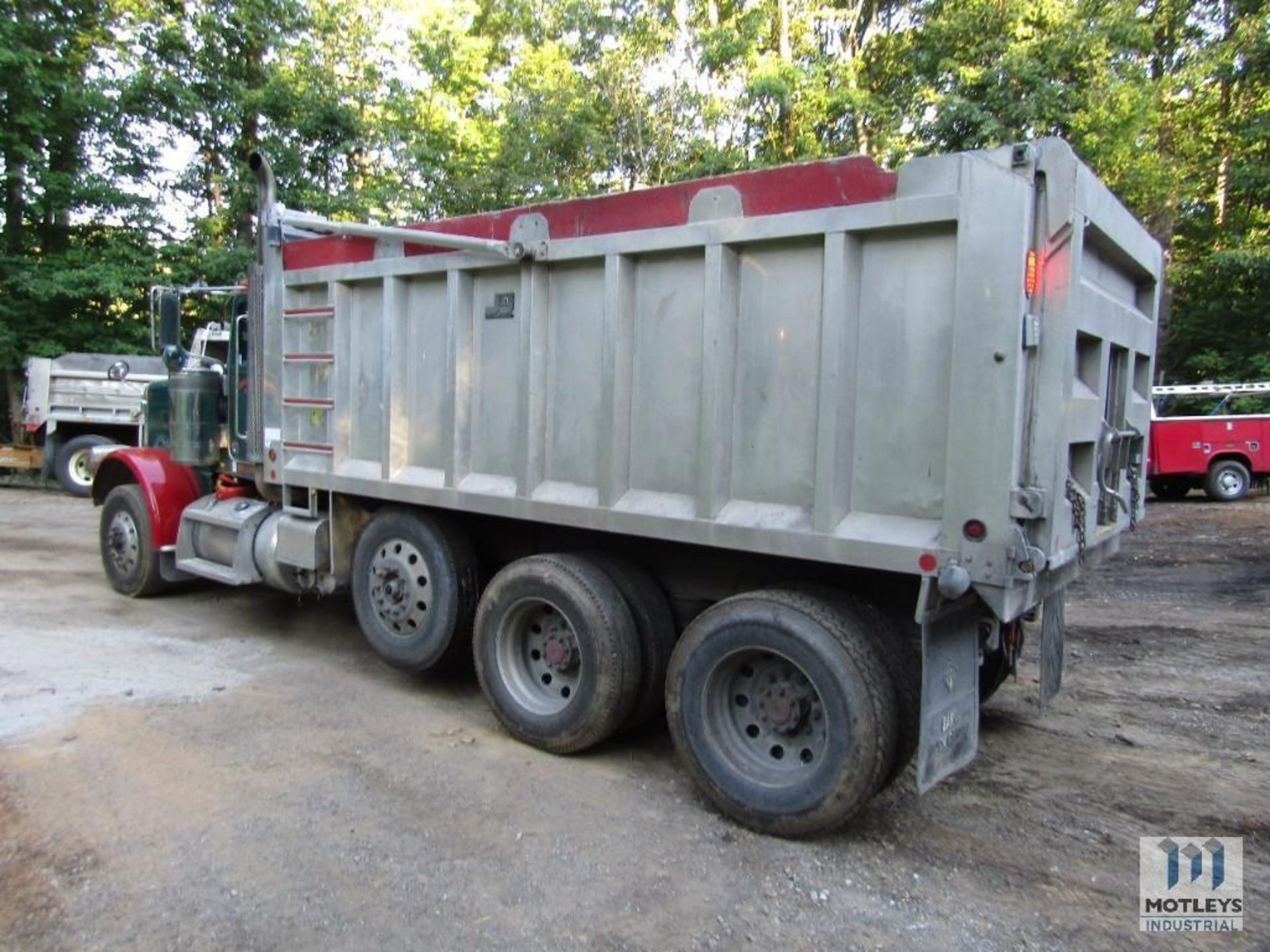 2015 Peterbilt Tri-Axle Dump Truck - Image 15 of 84