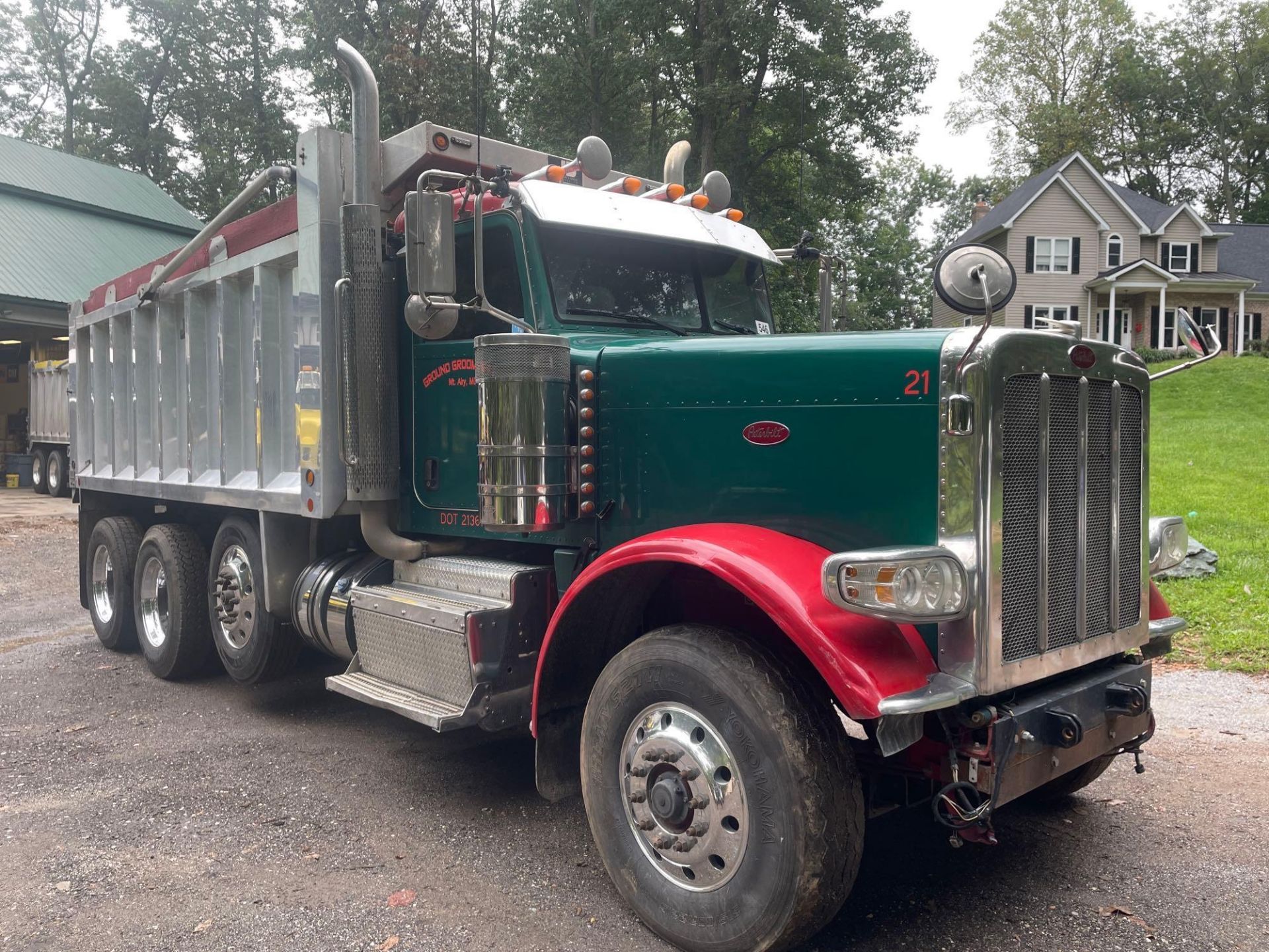 2015 Peterbilt Tri-Axle Dump Truck - Image 18 of 84