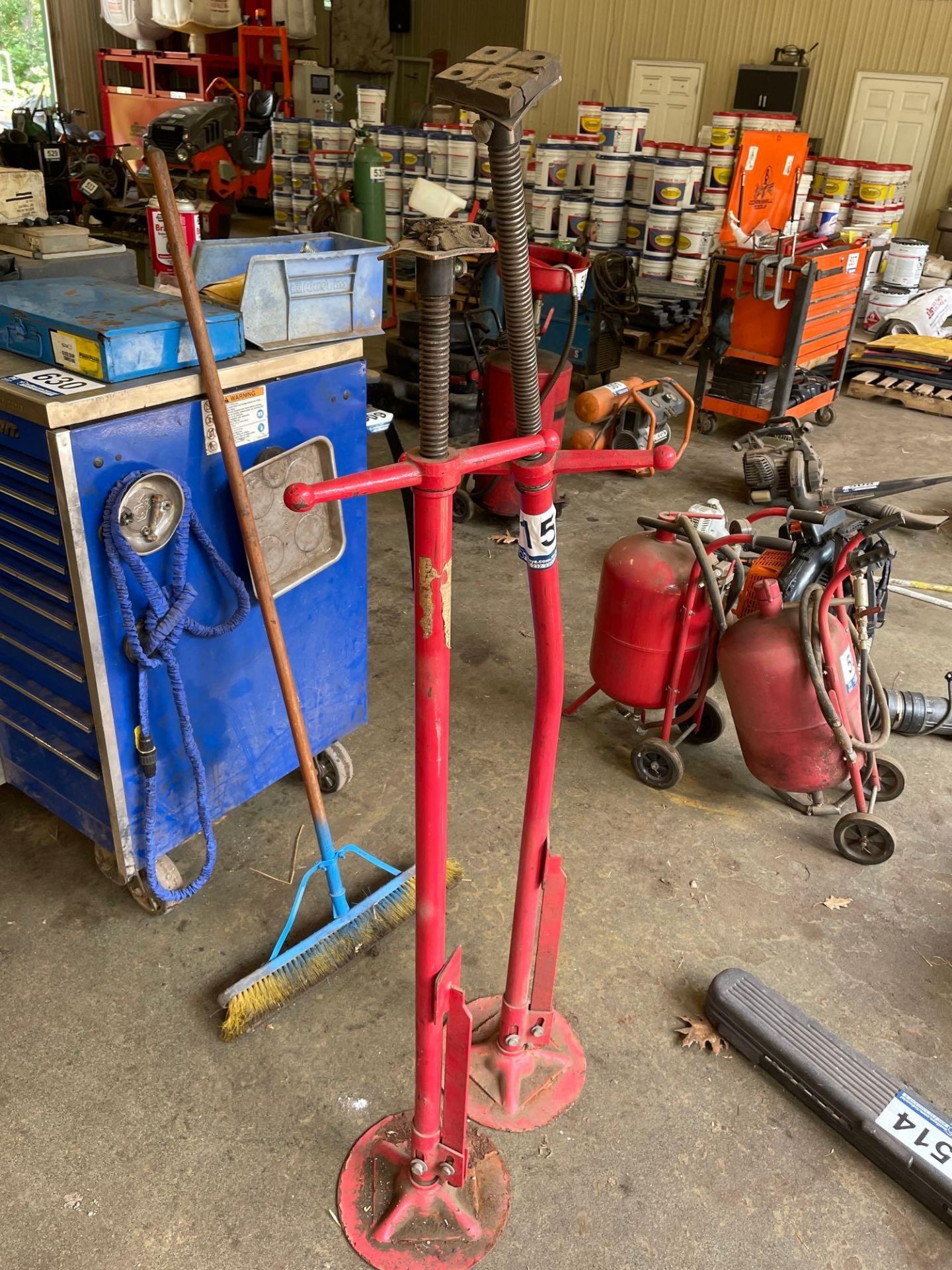 (2) Under Hoist Jack Stands W/ Foot Pedal Pump