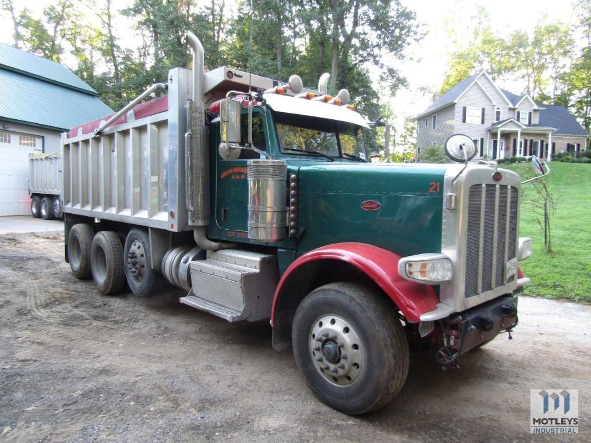 2015 Peterbilt Tri-Axle Dump Truck - Image 7 of 84