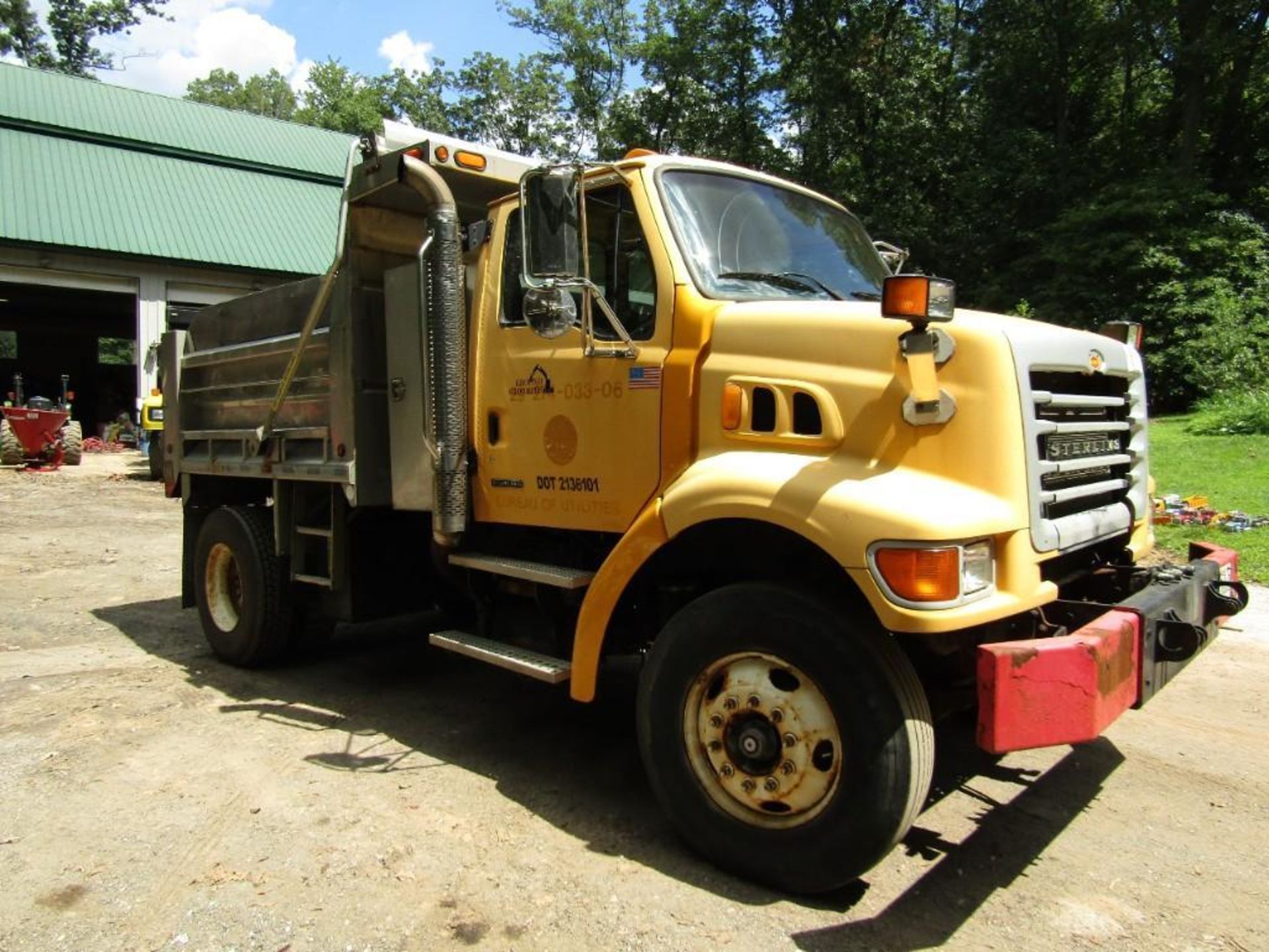 2006 Sterling Single Axle Dump Truck - Image 2 of 26