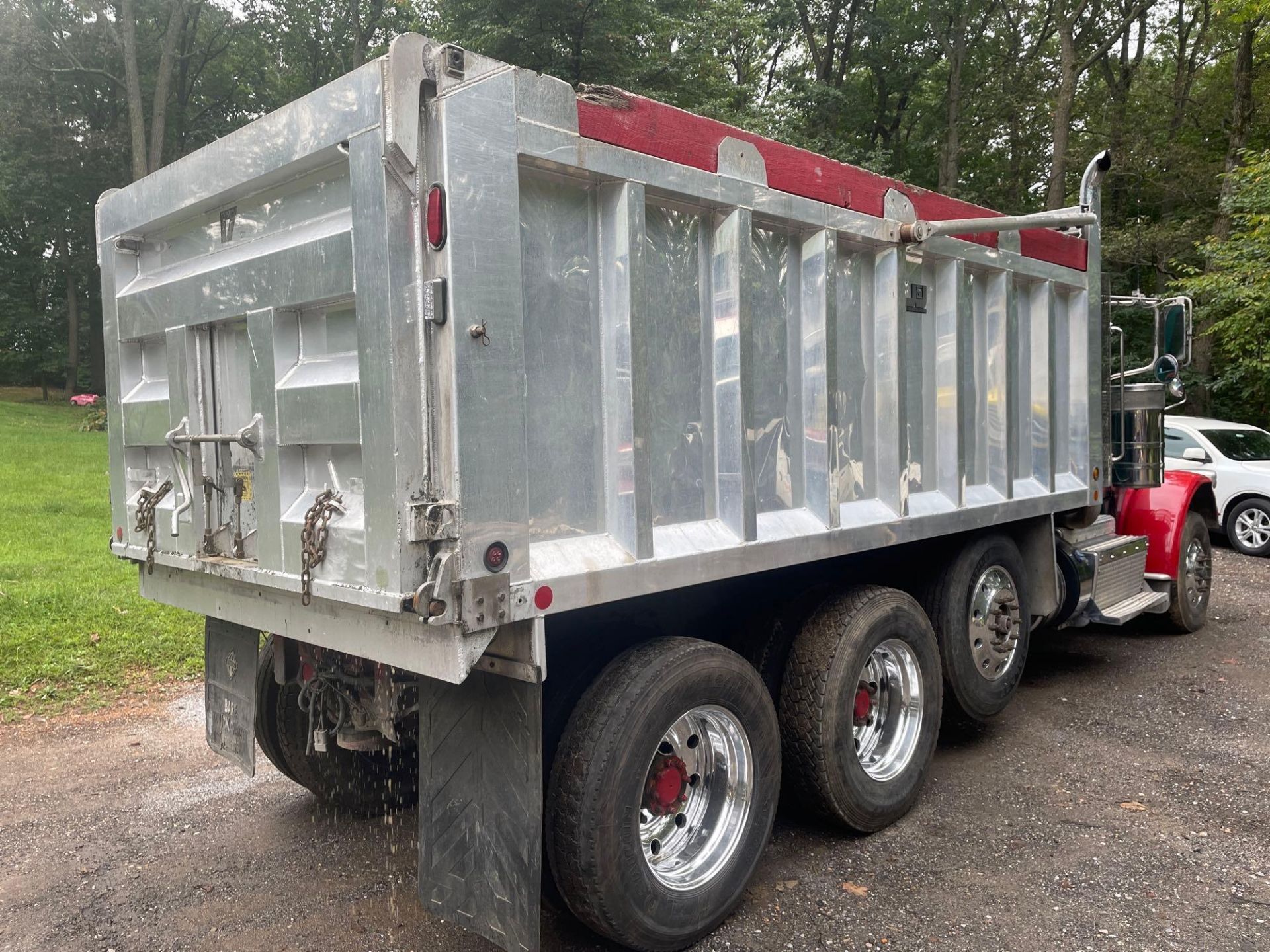 2015 Peterbilt Tri-Axle Dump Truck - Image 16 of 84