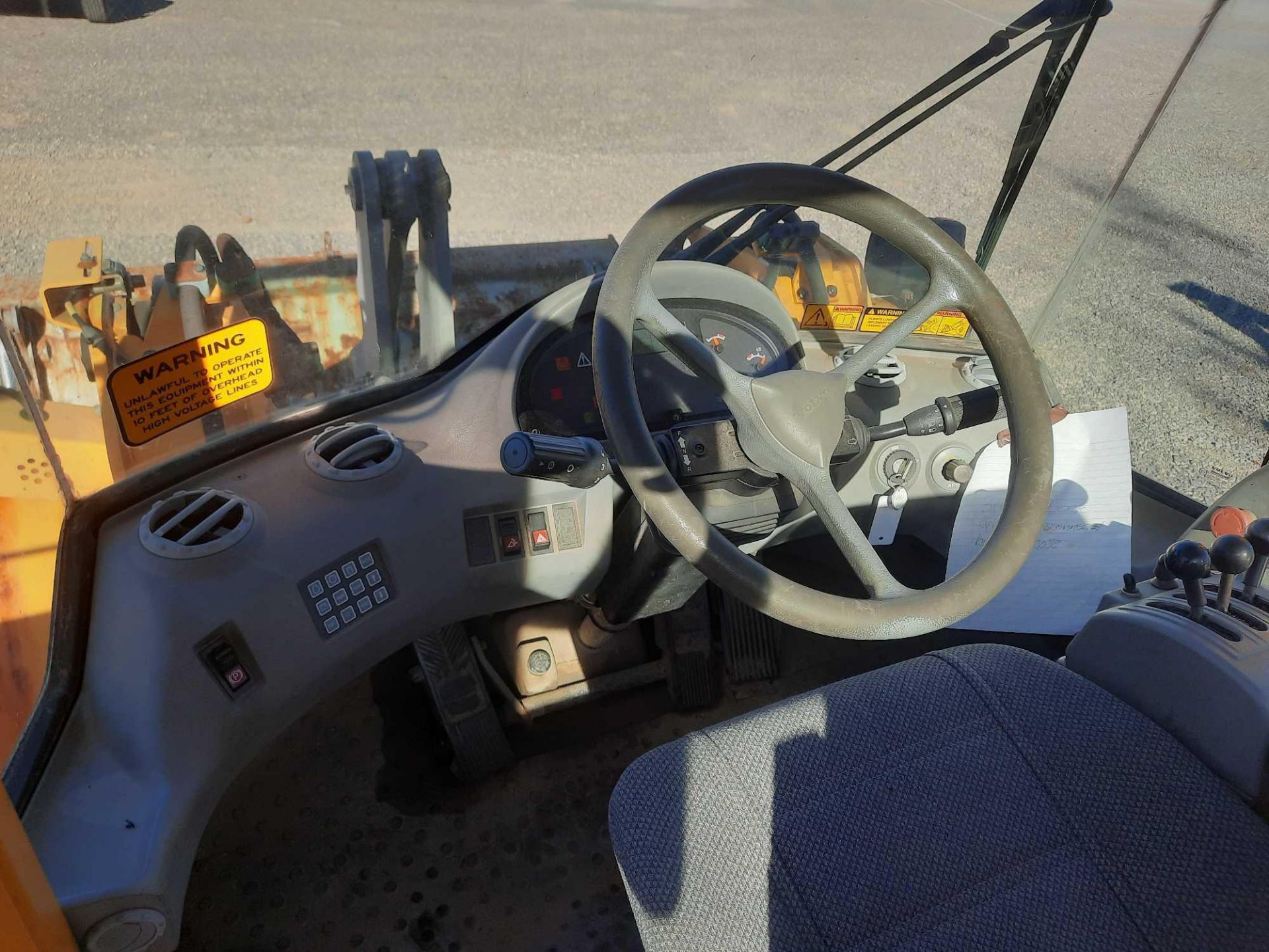 2004 Volvo L60E Wheel Loader - Image 11 of 14