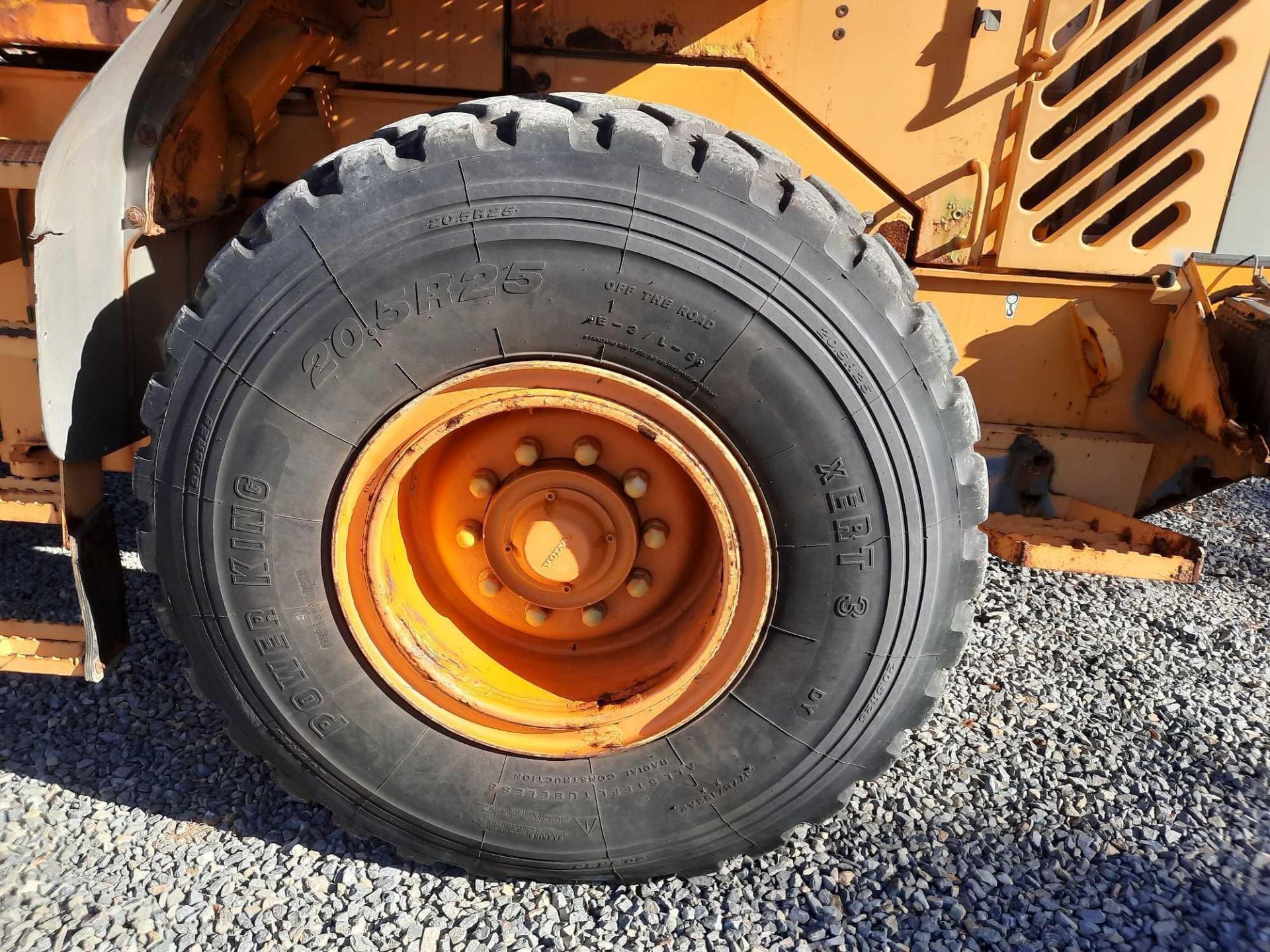 2004 Volvo L60E Wheel Loader - Image 6 of 14