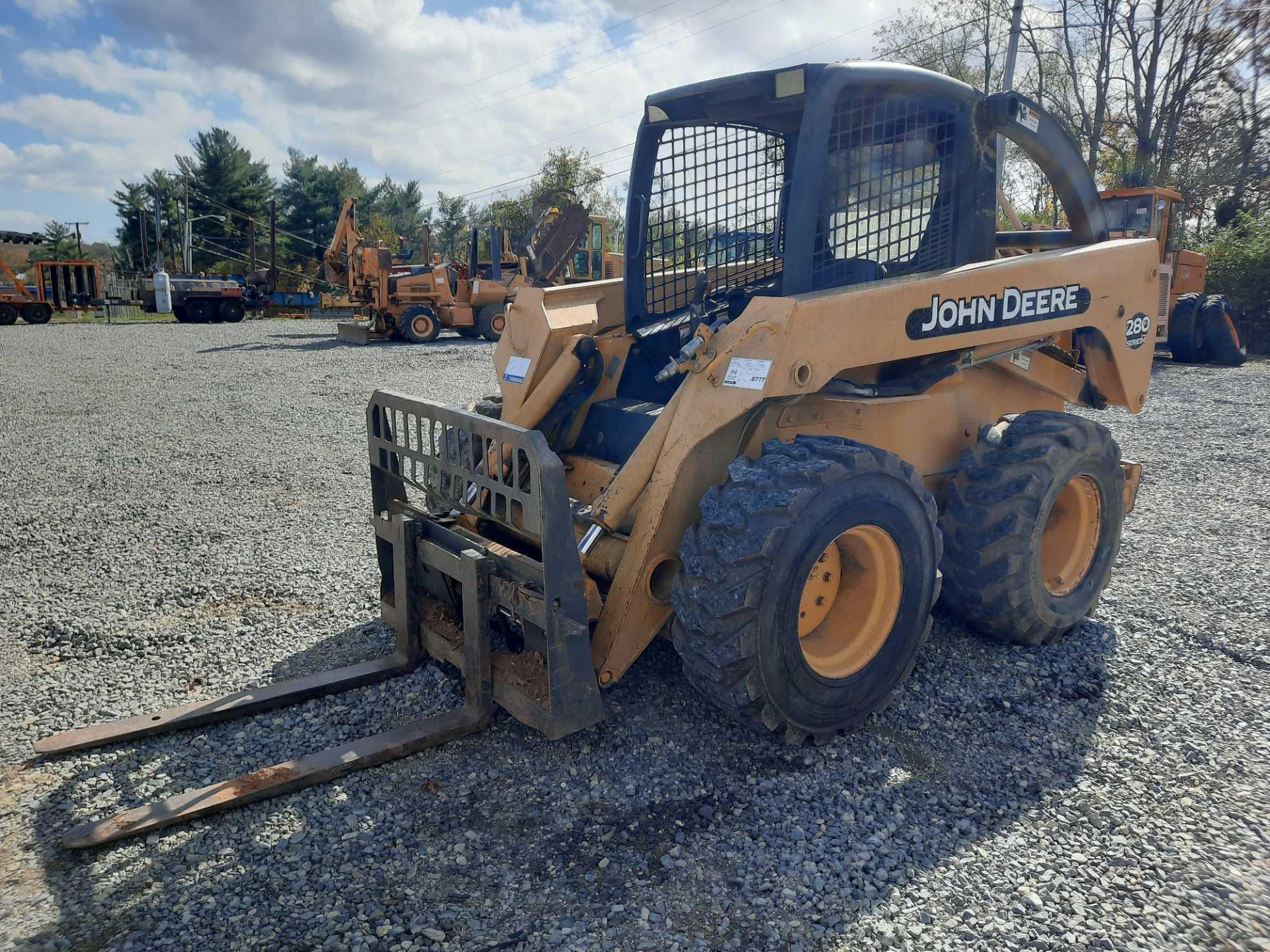 John Deere 280 Wheel Skid-Streer