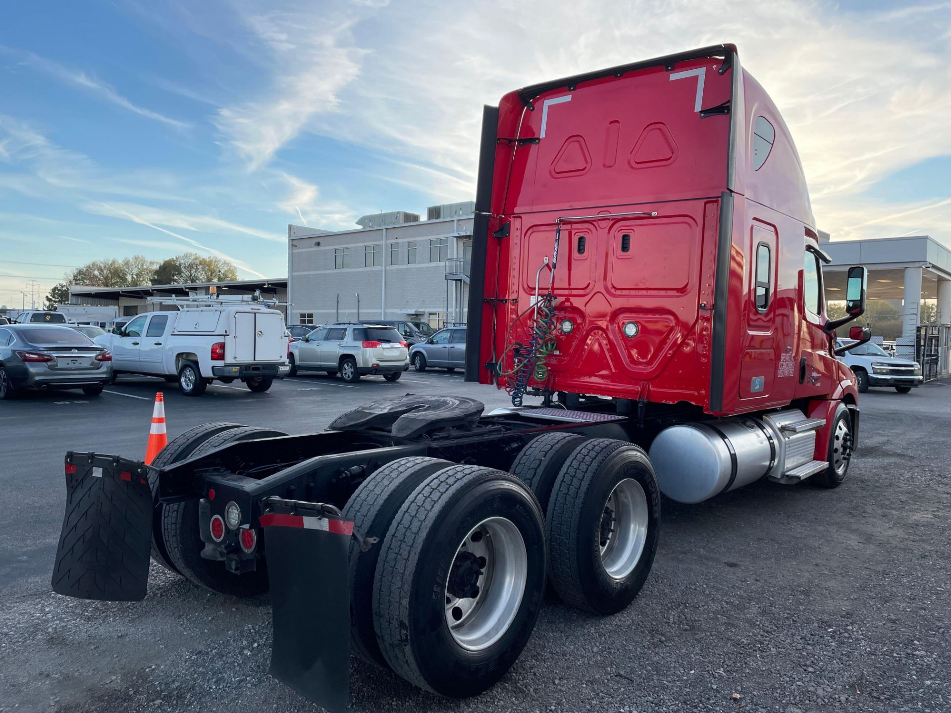 2020 Freightliner PX12664T Cascadia 126 T/A Sleeper Road Tractor - Image 3 of 33