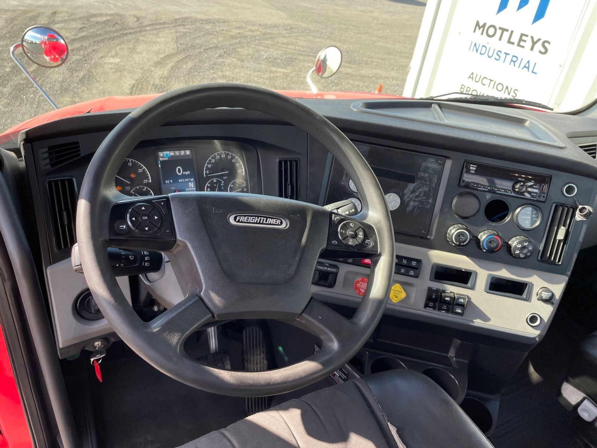 2020 Freightliner PX12664T Cascadia 126 T/A Day Cab Road Tractor - Image 8 of 26