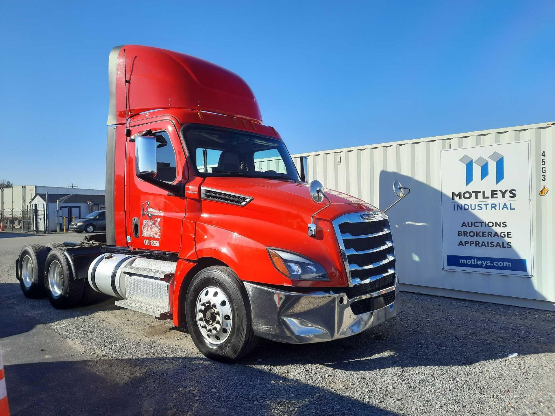 2020 Freightliner PX12664T Cascadia 126 T/A Day Cab Road Tractor - Image 29 of 39