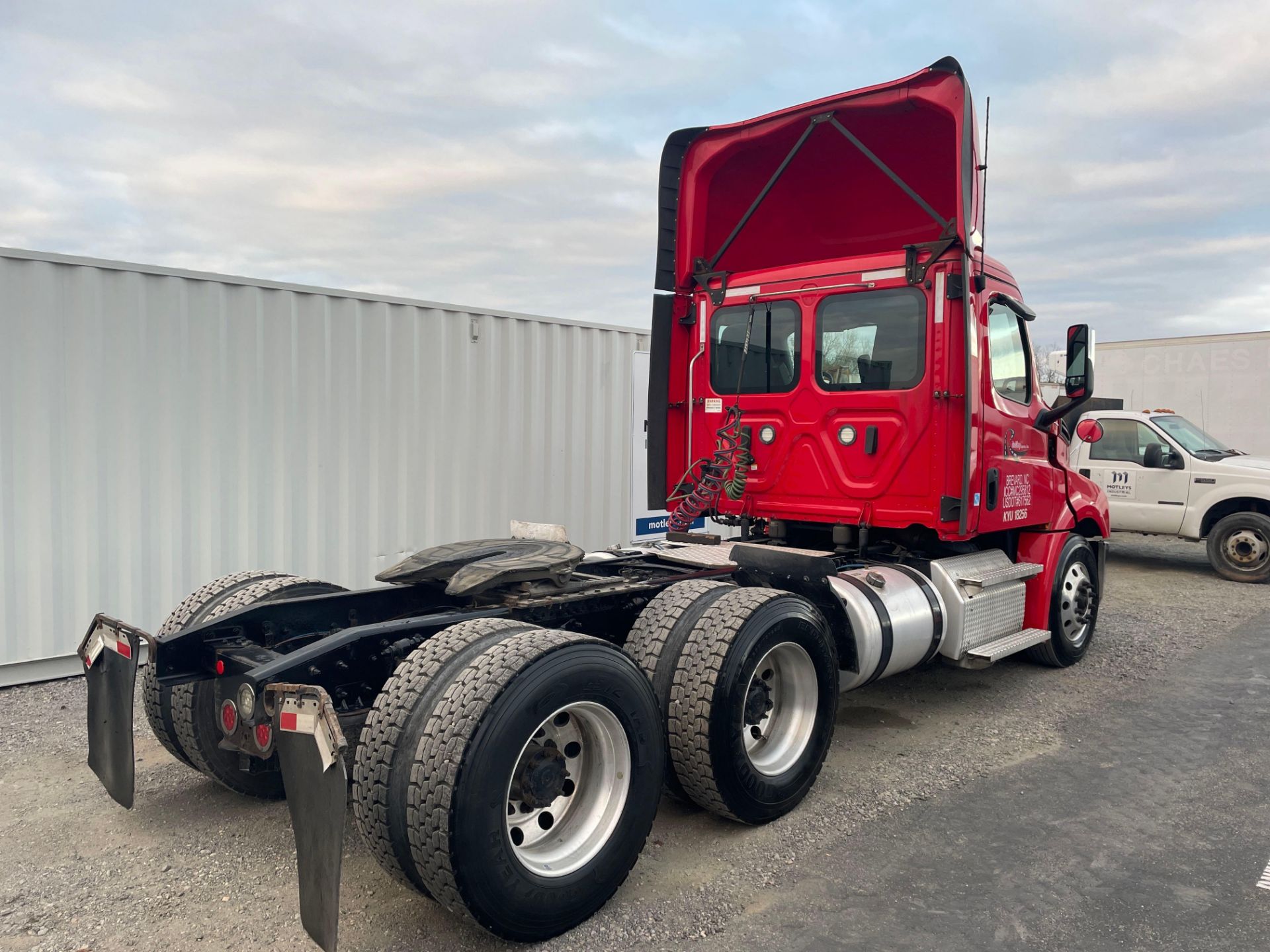 2020 Freightliner PX12664T Cascadia 126 T/A Day Cab Road Tractor - Image 2 of 27