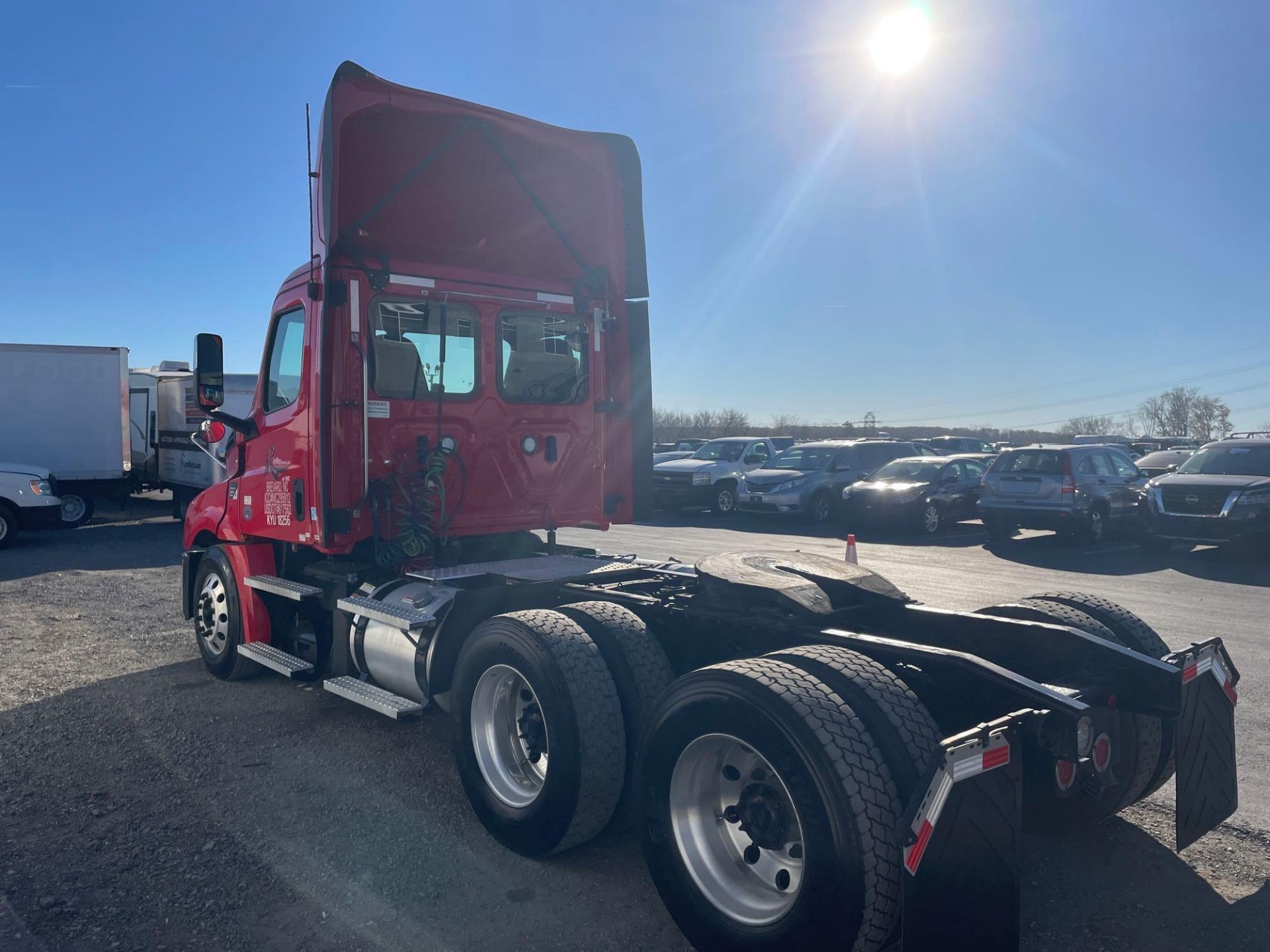 2020 Freightliner PX12664T Cascadia 126 T/A Day Cab Road Tractor - Image 3 of 30