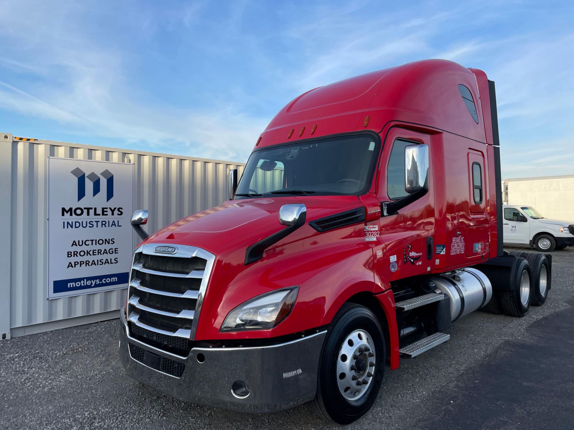 2020 Freightliner PX12664T Cascadia 126 T/A Sleeper Road Tractor
