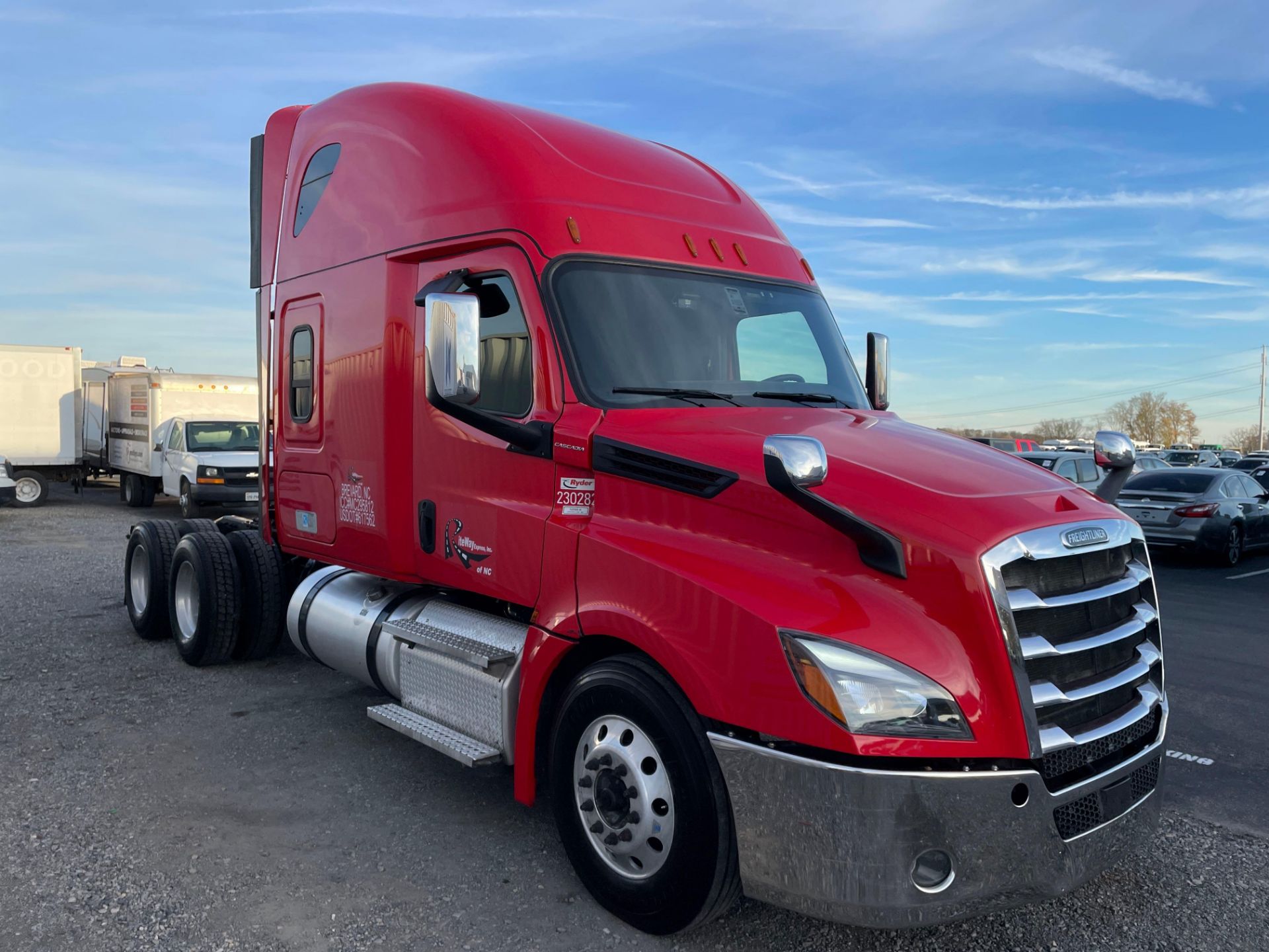 2020 Freightliner PX12664T Cascadia 126 T/A Sleeper Road Tractor - Image 4 of 33