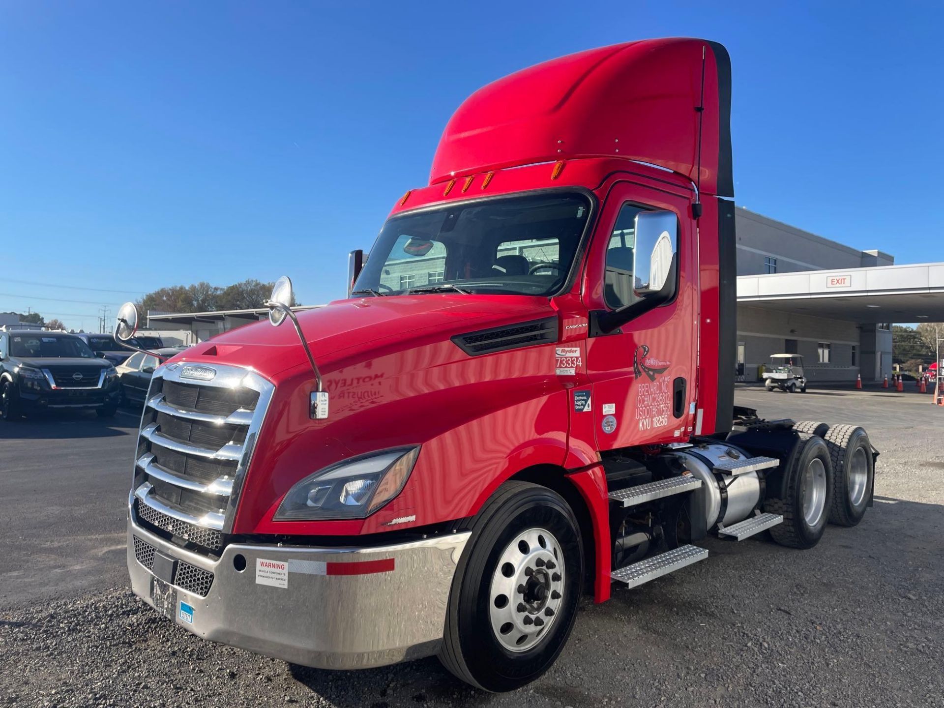 2020 Freightliner PX12664T Cascadia 126 T/A Day Cab Road Tractor - Image 4 of 30