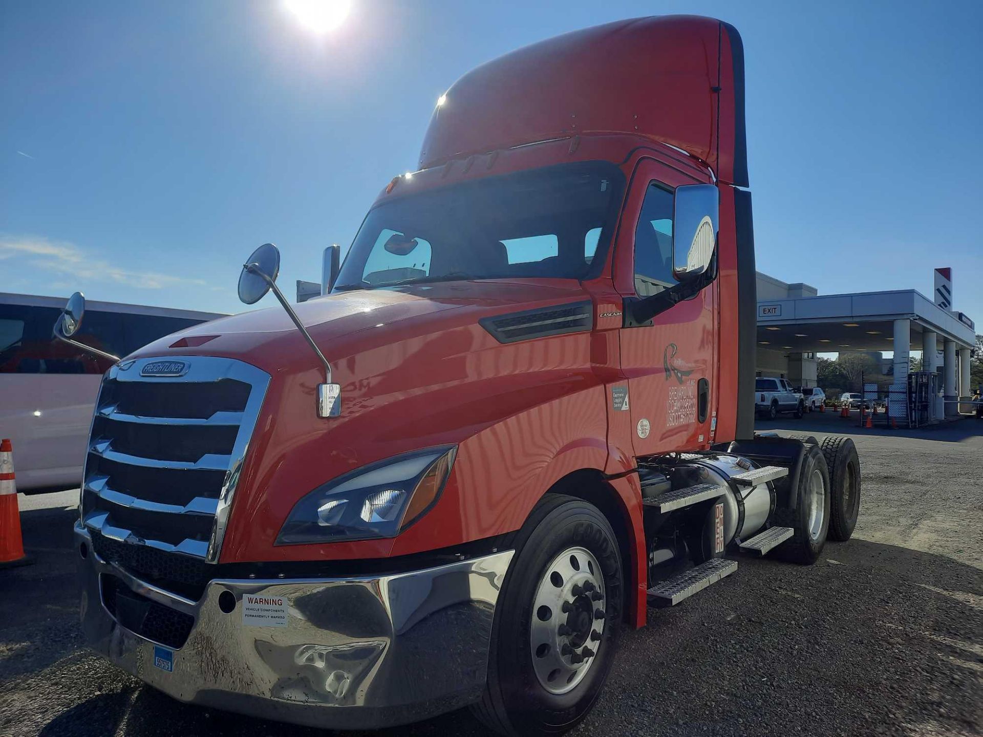 2020 Freightliner PX12664T Cascadia 126 T/A Day Cab Road Tractor - Image 32 of 39