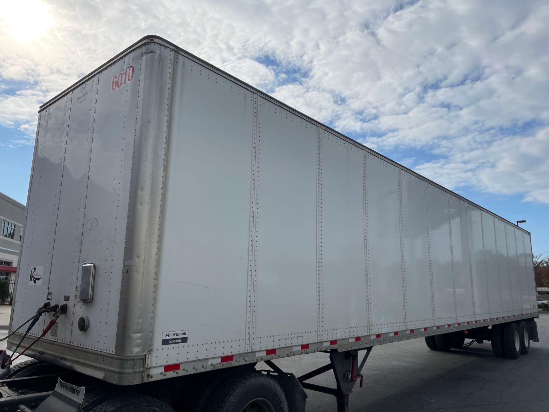 2017 Hyundai VC2530152-JSW HT 53' T/A Dry Van Trailer