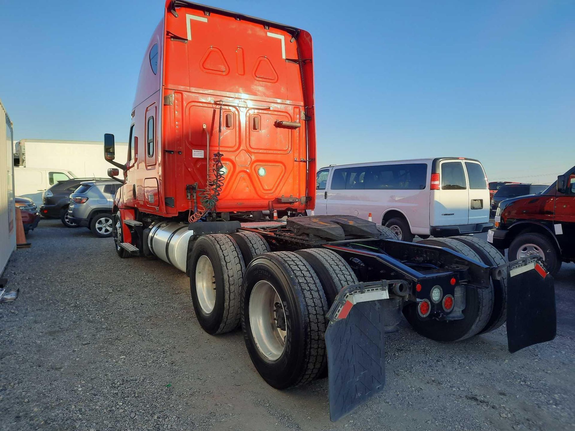 2019 Freightliner PX12664T Cascadia 126 T/A Sleeper Road Tractor - Image 3 of 28