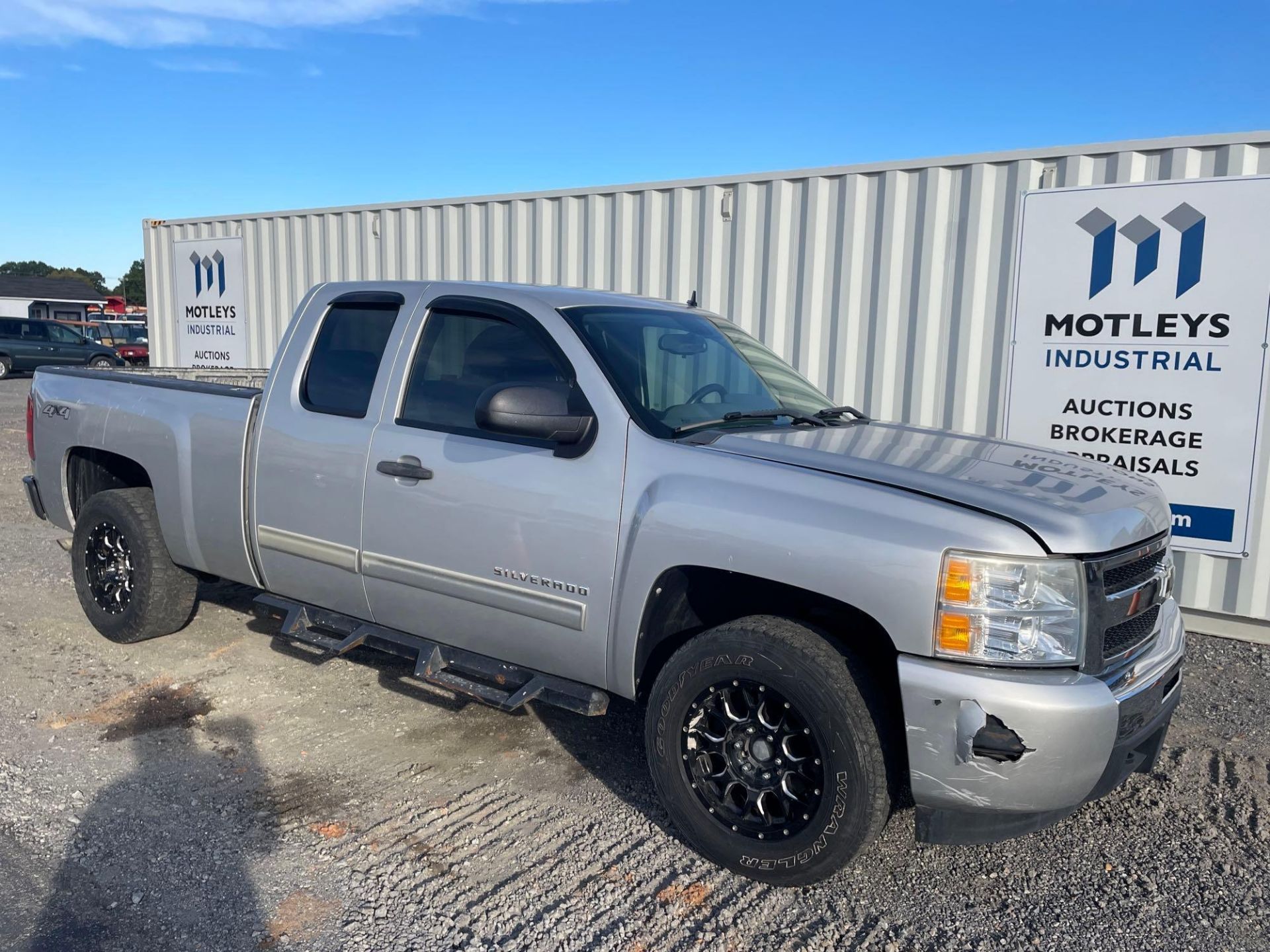 2011 Chevrolet Silverado Extended Cab 4X4 Pickup Truck