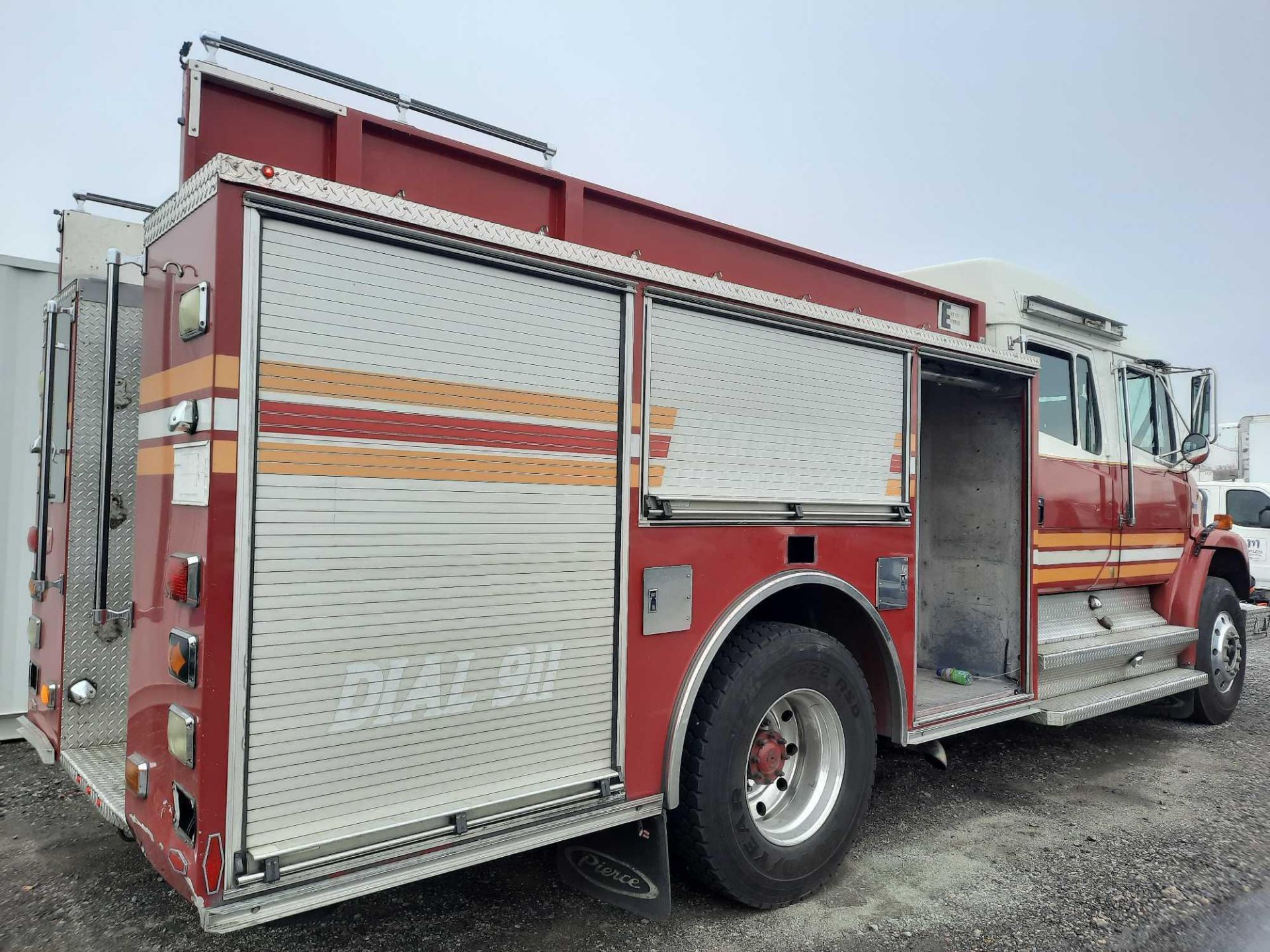 1998 Freightliner FL106 Firetruck - Image 2 of 33