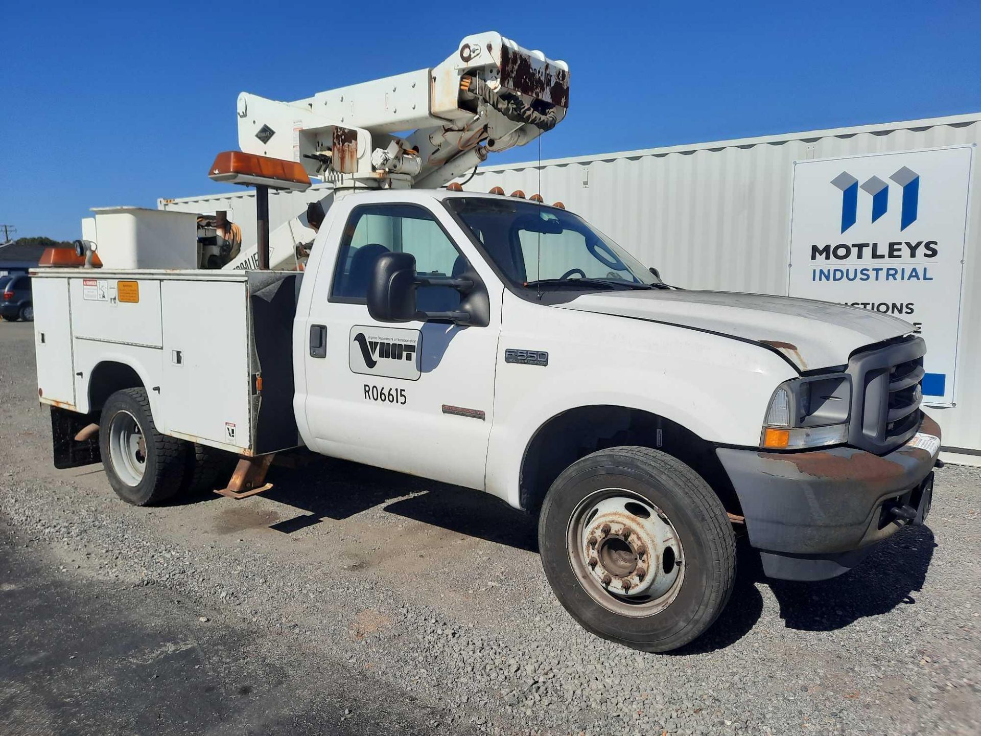 2003 Ford F550 Bucket Truck