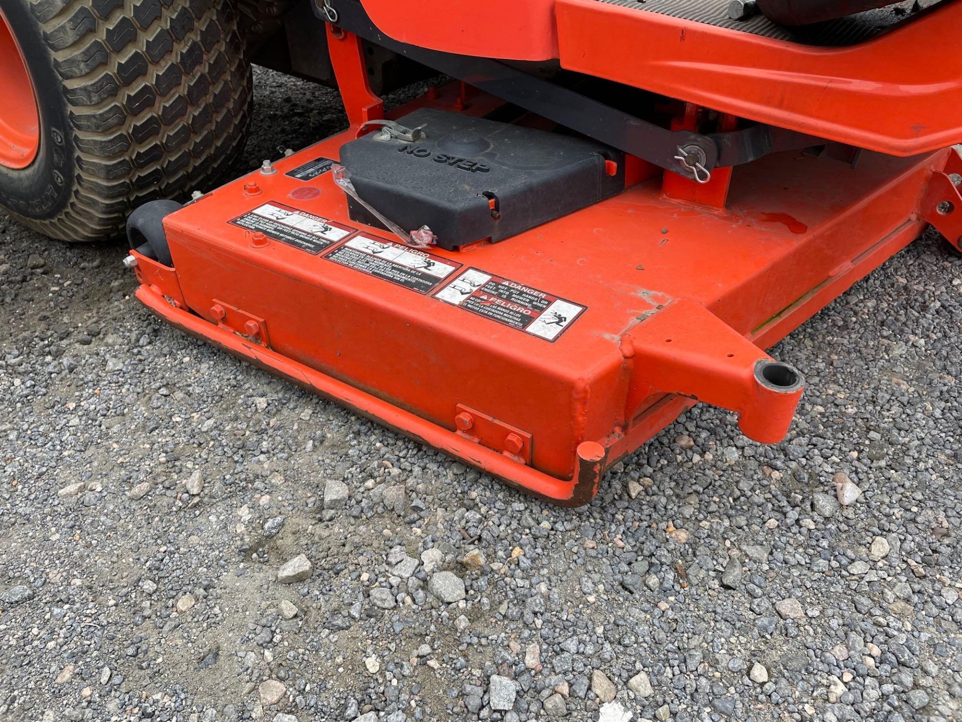 2011 Kubota ZG327 Zero Turn Mower - Image 11 of 17