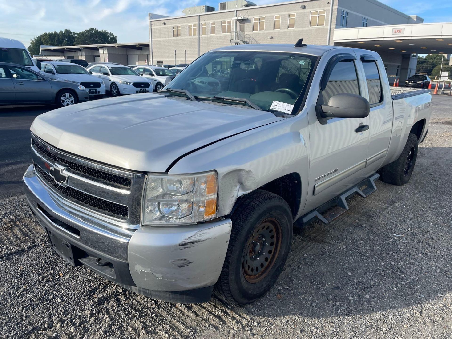 2011 Chevrolet Silverado Extended Cab 4X4 Pickup Truck - Image 4 of 24