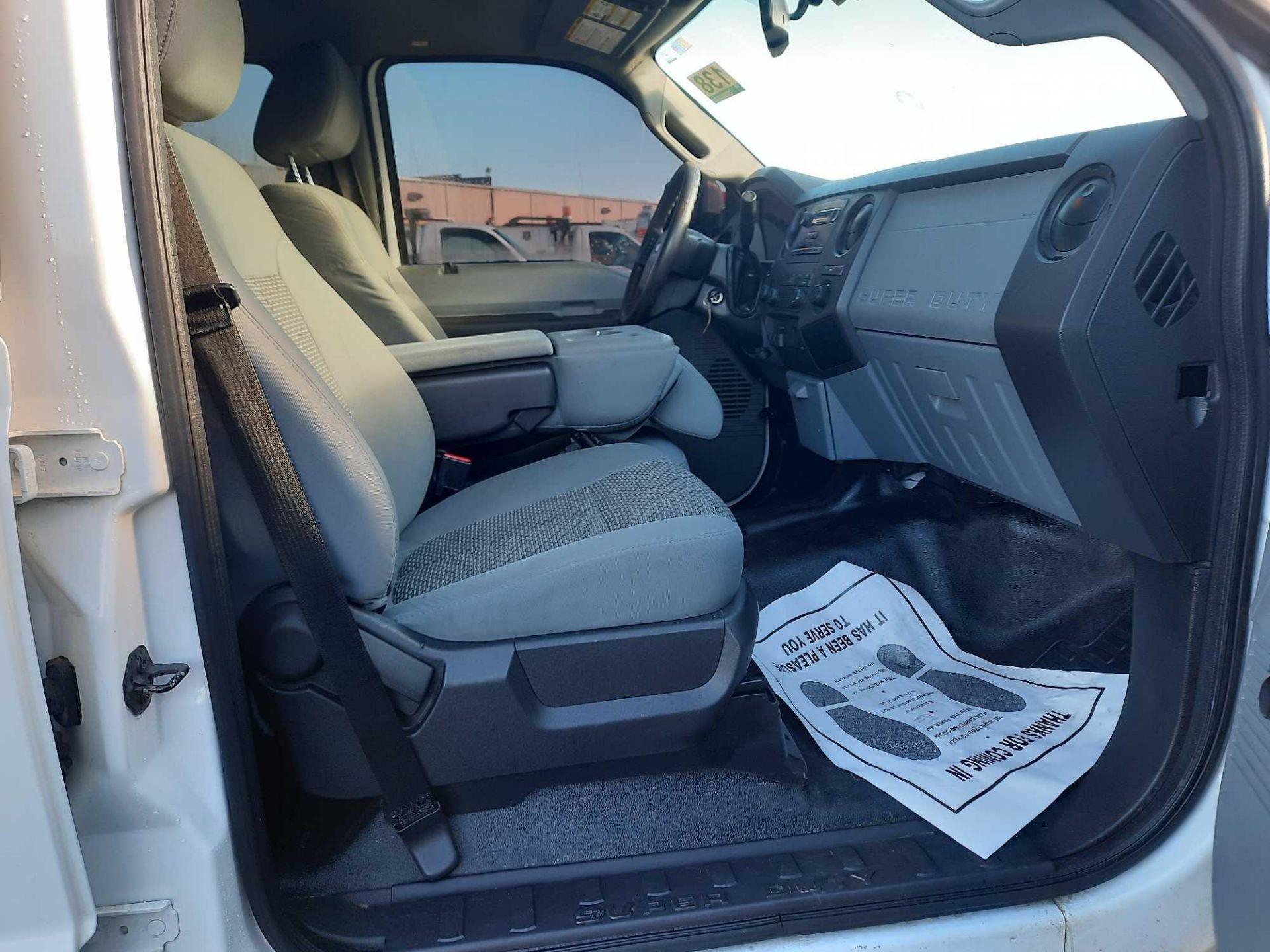 2013 Ford F250 4x4 - Image 16 of 19